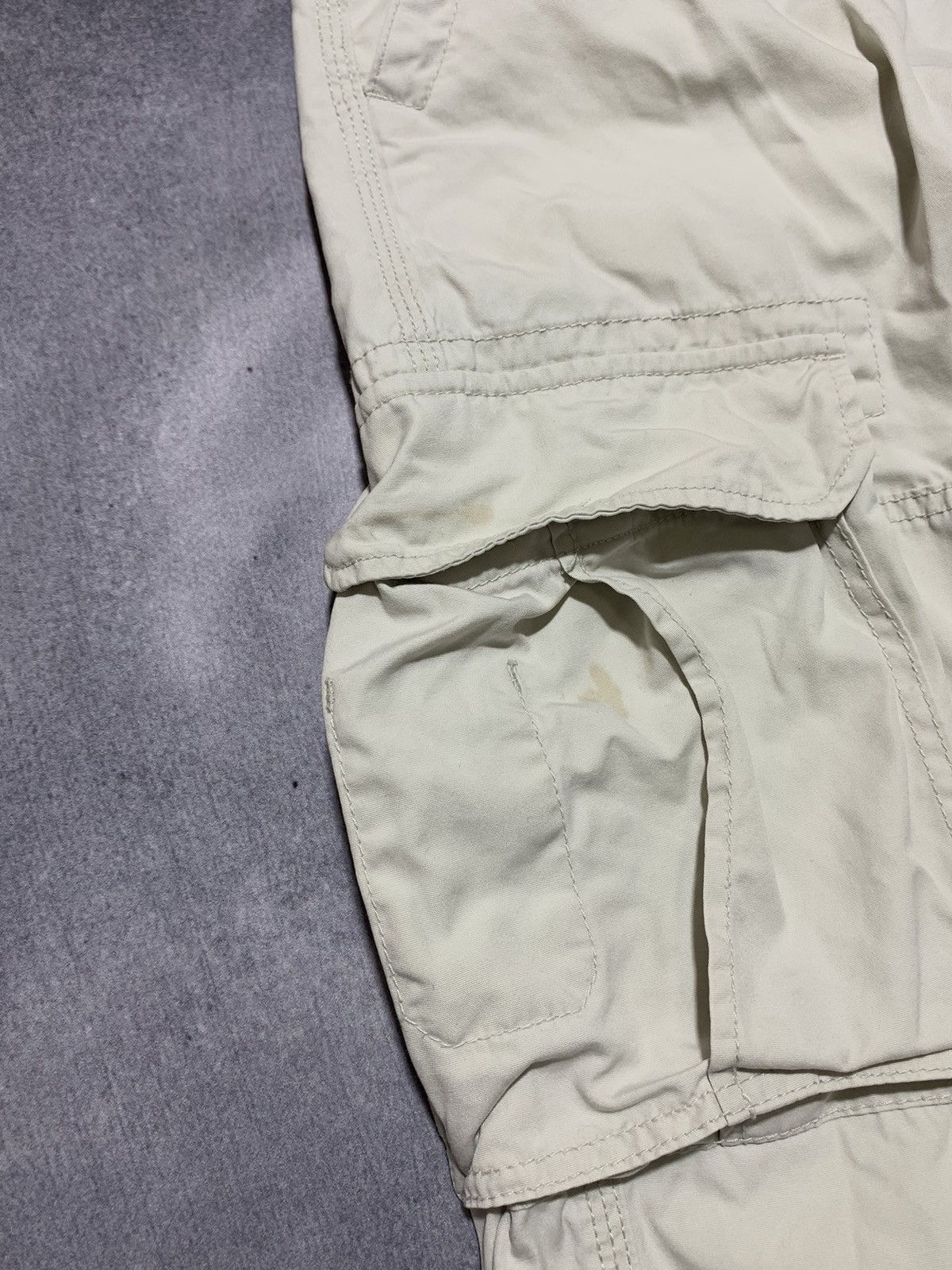 Vintage Vintage Y2K wide cargo pants 2/1 workwear style size 33x34 Size US 33 - 8 Thumbnail