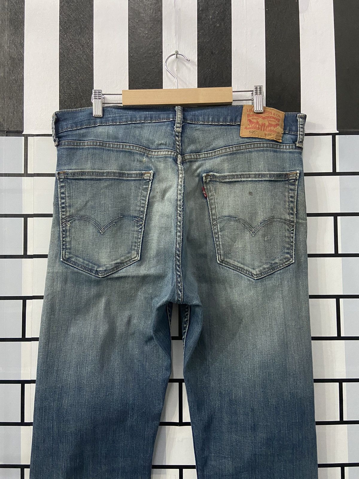 Levi's × Vintage Vintage Levi’s 505 Distressed Blue Wash Denim Pants Size US 36 / EU 52 - 12 Thumbnail