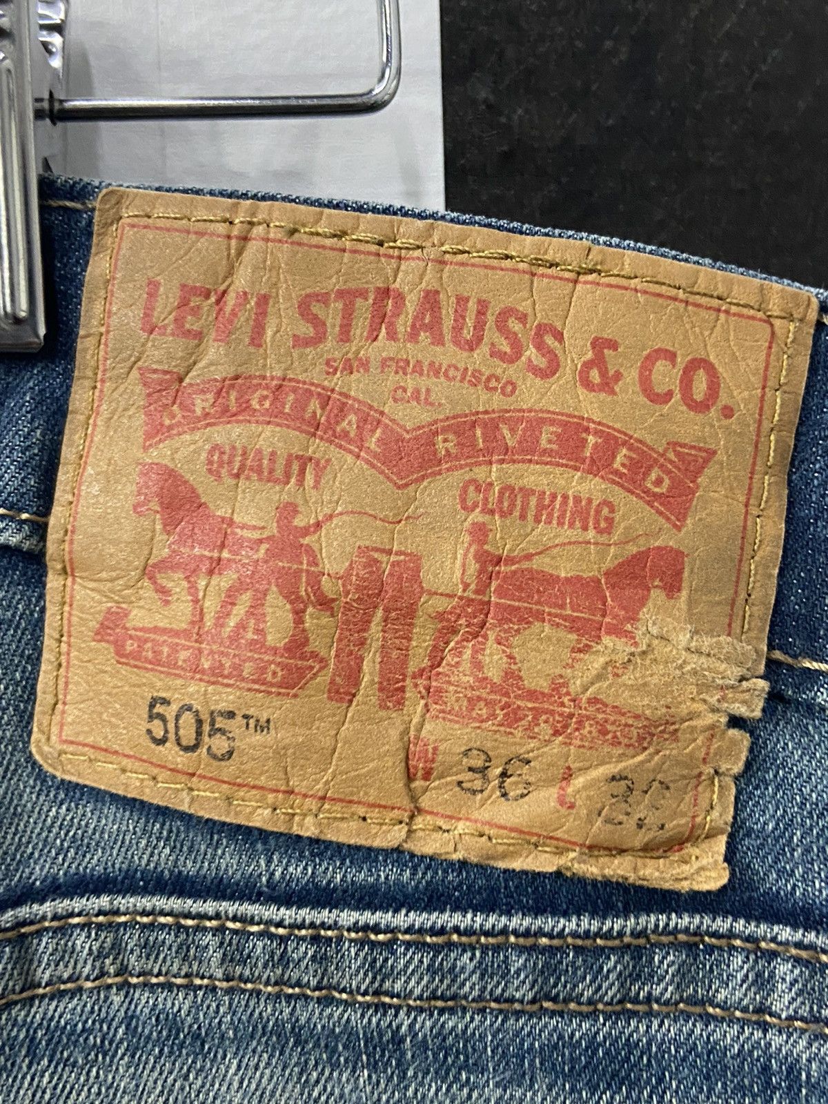 Levi's × Vintage Vintage Levi’s 505 Distressed Blue Wash Denim Pants Size US 36 / EU 52 - 19 Thumbnail