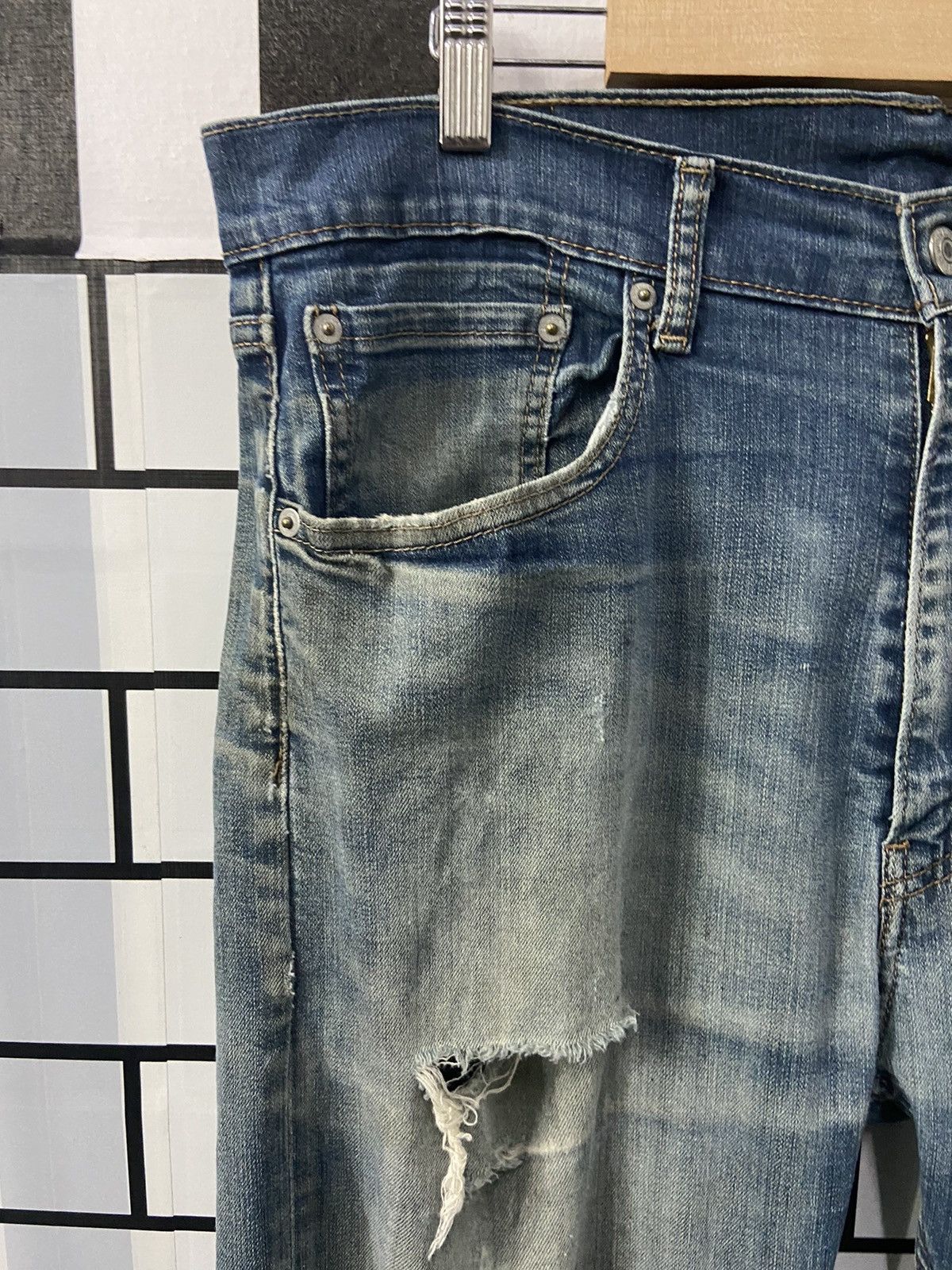 Levi's × Vintage Vintage Levi’s 505 Distressed Blue Wash Denim Pants Size US 36 / EU 52 - 10 Thumbnail