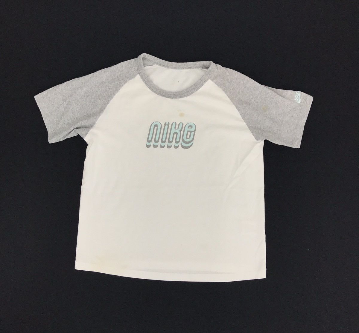 Nike Vintage Nike Spell Out Logo Nice Design Style Tee T-shirt Size S / US 4 / IT 40 - 1 Thumbnail