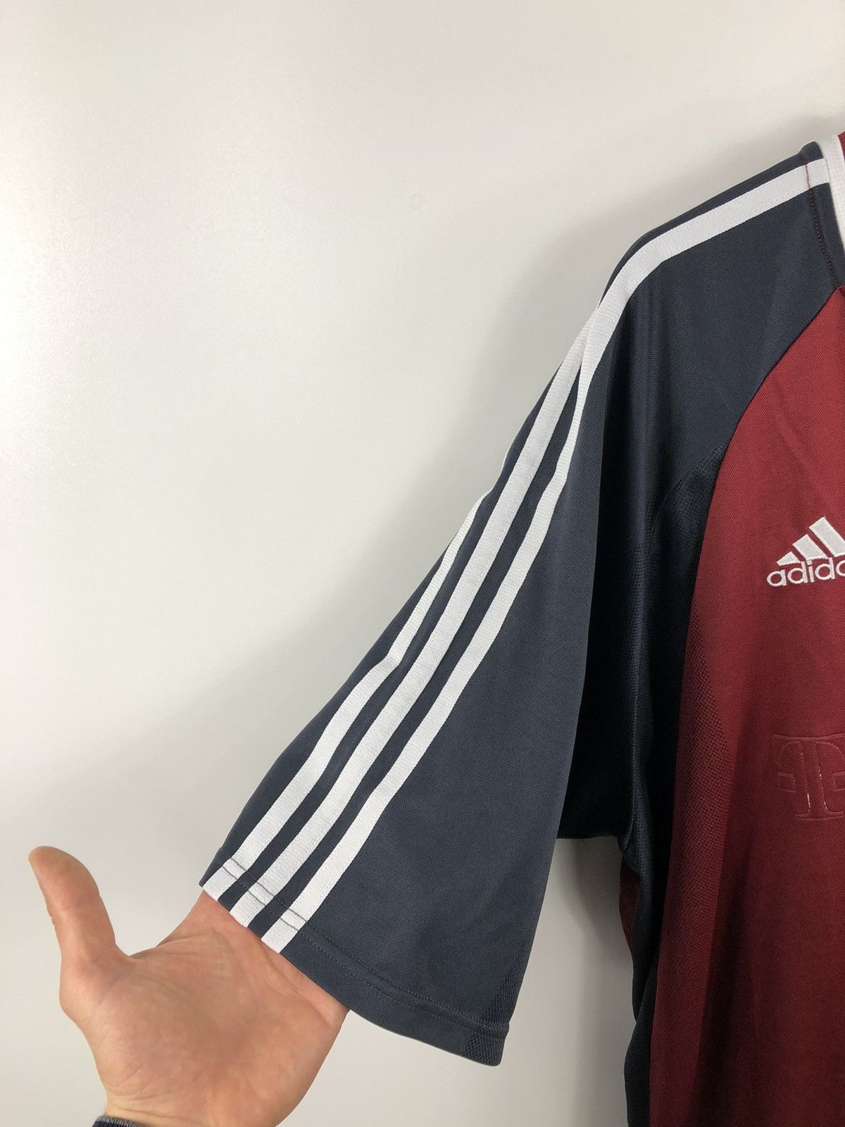 Adidas × Vintage Vintage Adidas Bayern Munich 2002/2003 Home Jersey Size XL Size US XL / EU 56 / 4 - 4 Thumbnail