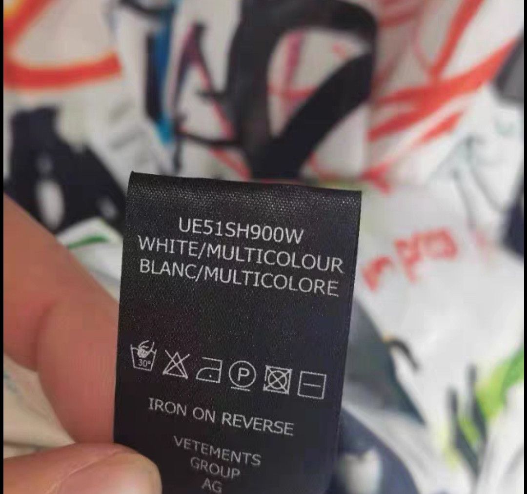 Vetements Vetements VTM Graffiti OS Loose T-shirt Size US S / EU 44-46 / 1 - 5 Thumbnail