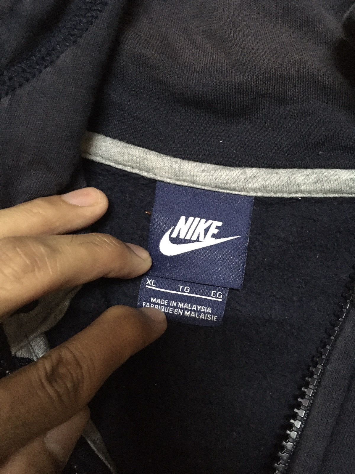 Nike Nike Small Logo Zipper Hoodie Sun Faded Size US XL / EU 56 / 4 - 8 Thumbnail