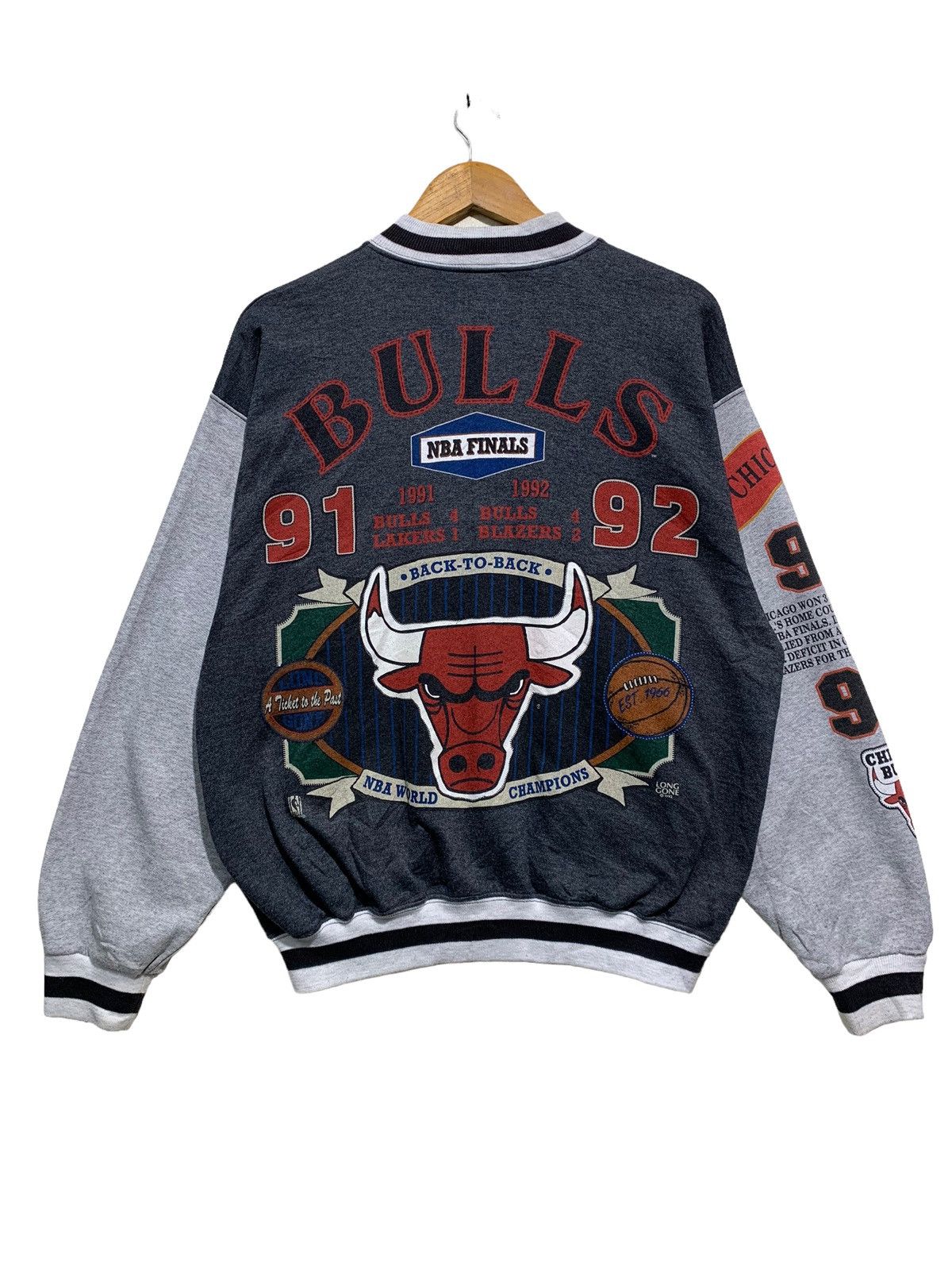 NBA 🔥VTG 90s C.BULLS BACK2BACK CHAMPS VARSITY JACKET Size US M / EU 48-50 / 2 - 2 Thumbnail