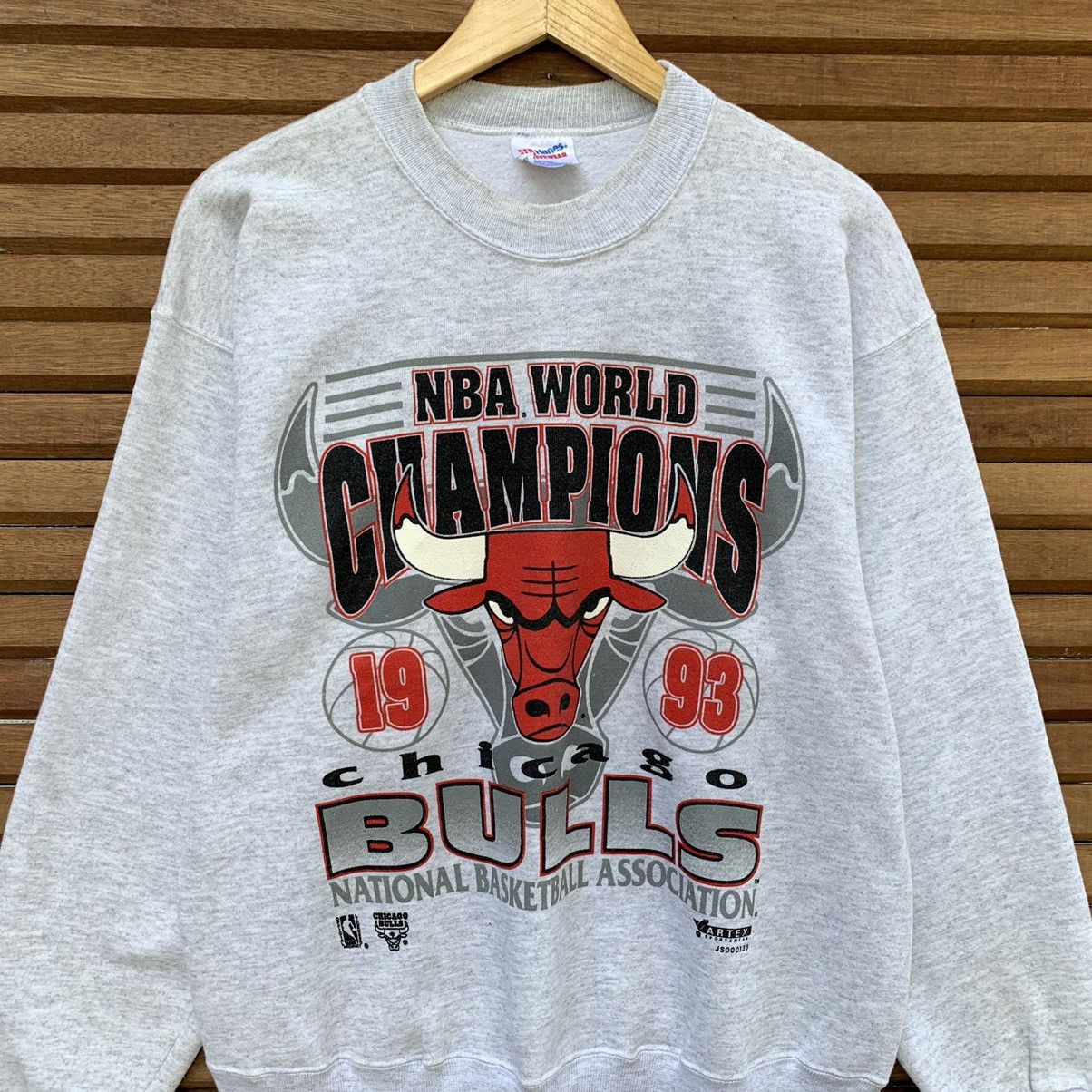 NBA Rare! NBA World Champions 1993 Chicago Bulls Basketball Size US M / EU 48-50 / 2 - 3 Thumbnail