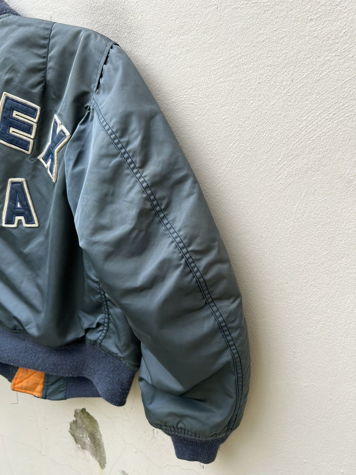 Avirex Vintage 80s Avirex Sun Fade USAF MA-1 Bomber Jacket Size US M / EU 48-50 / 2 - 3 Thumbnail