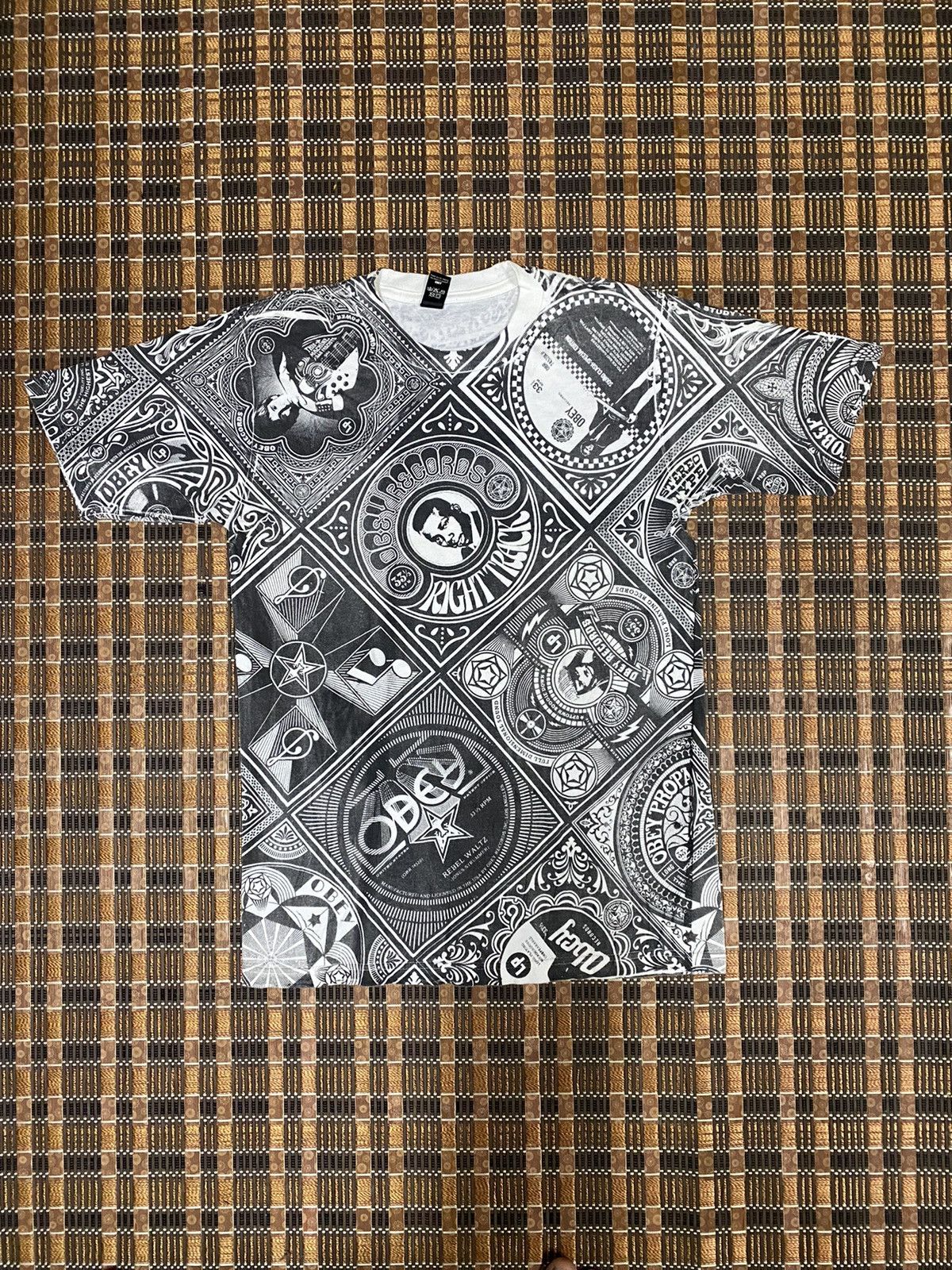 Obey Obey Record Fullprint Tee Size US M / EU 48-50 / 2 - 1 Thumbnail