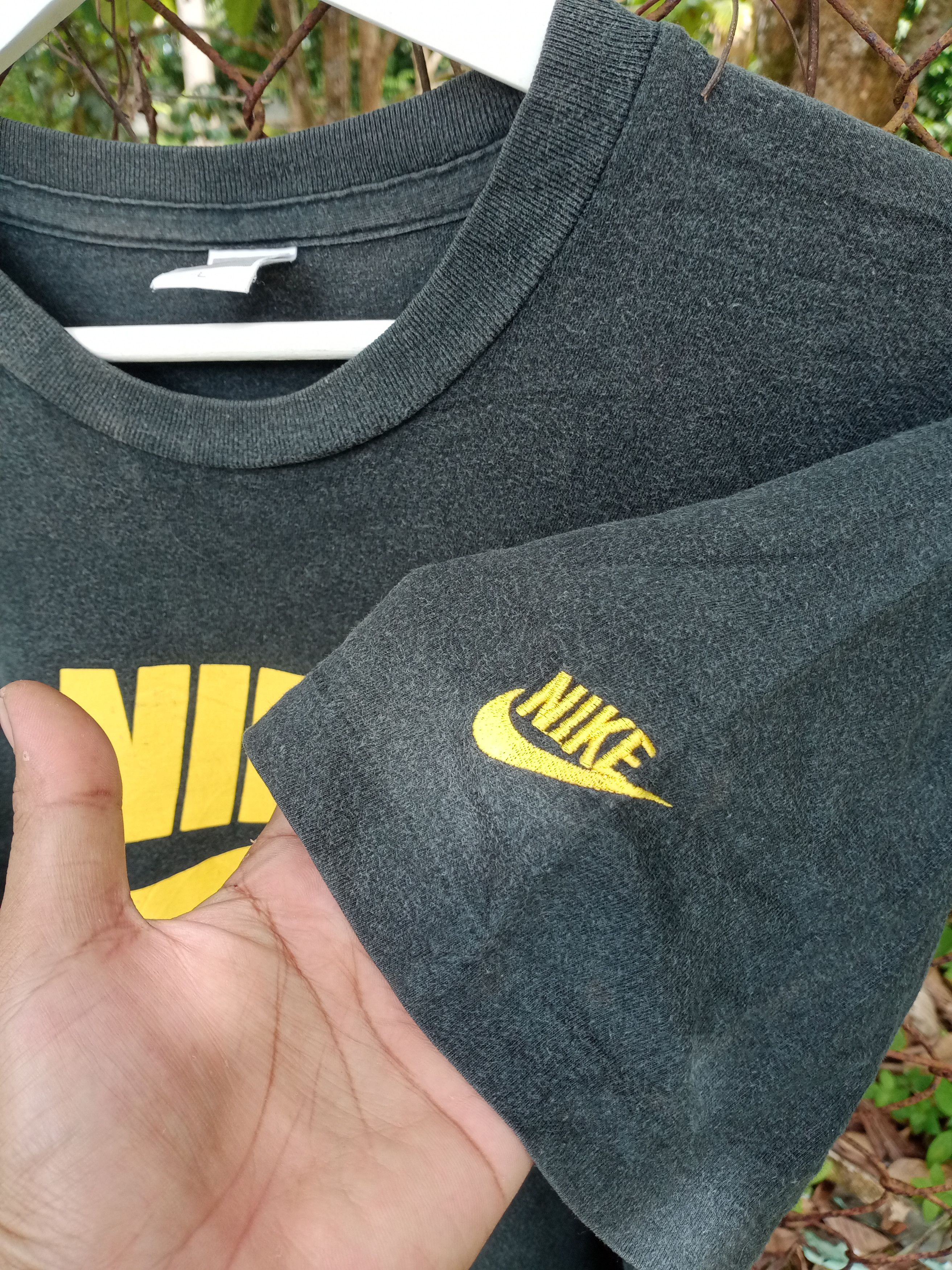 Nike Vintage Nike Air t shirt swoosh big logo Size US M / EU 48-50 / 2 - 5 Thumbnail