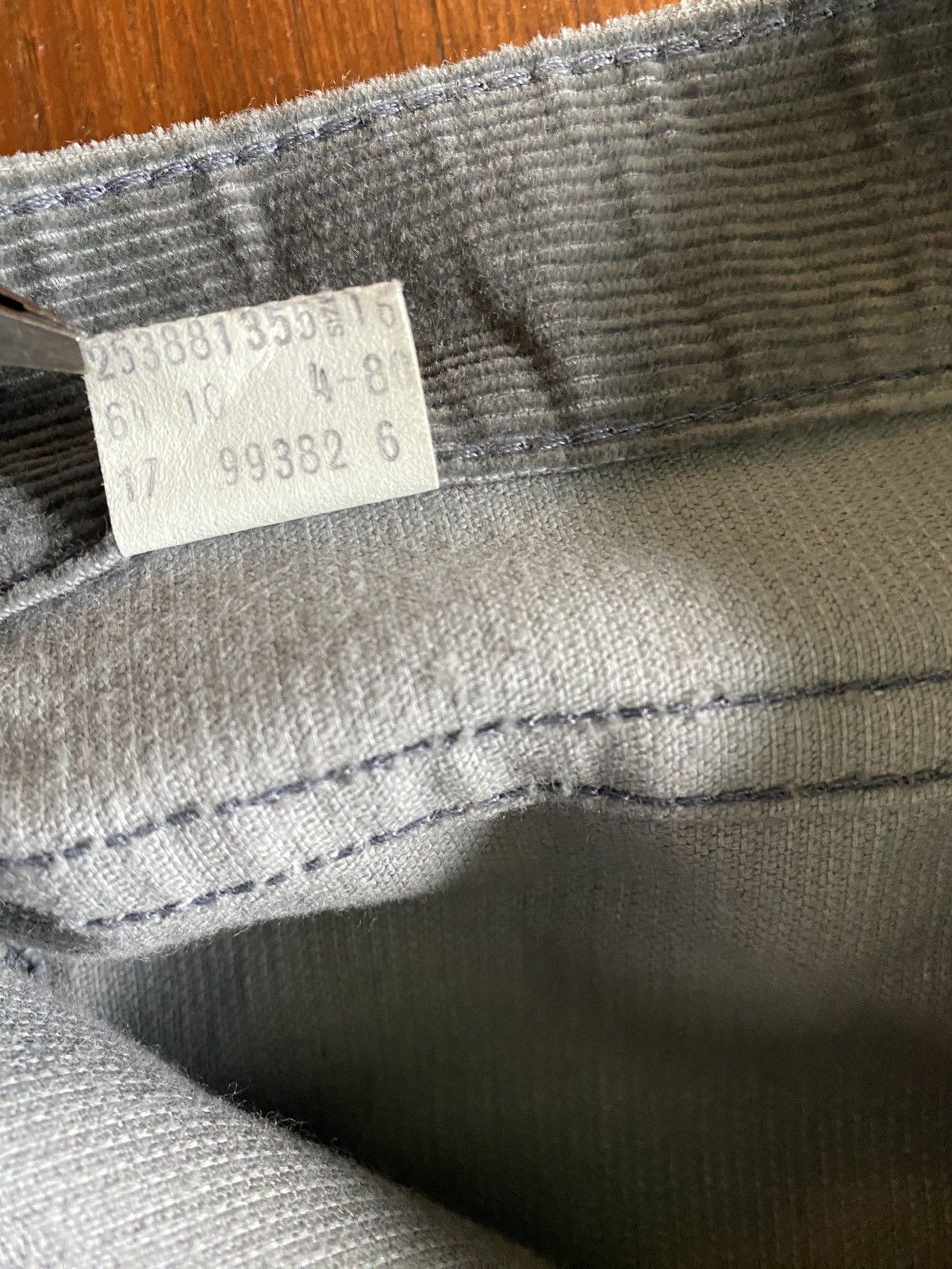 Levi's Vintage 70’s Levi’s White Tab Grey Corduroy Pants 30x33 Size US 30 / EU 46 - 22 Thumbnail