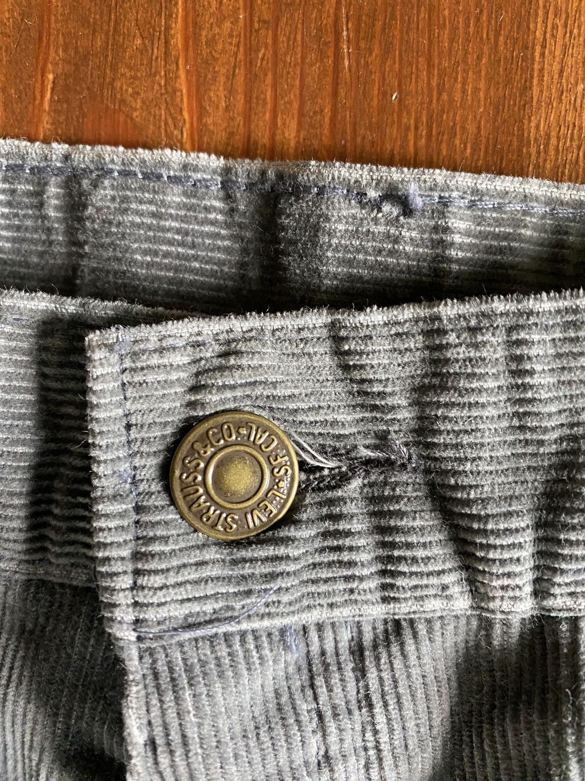 Levi's Vintage 70’s Levi’s White Tab Grey Corduroy Pants 30x33 Size US 30 / EU 46 - 16 Thumbnail