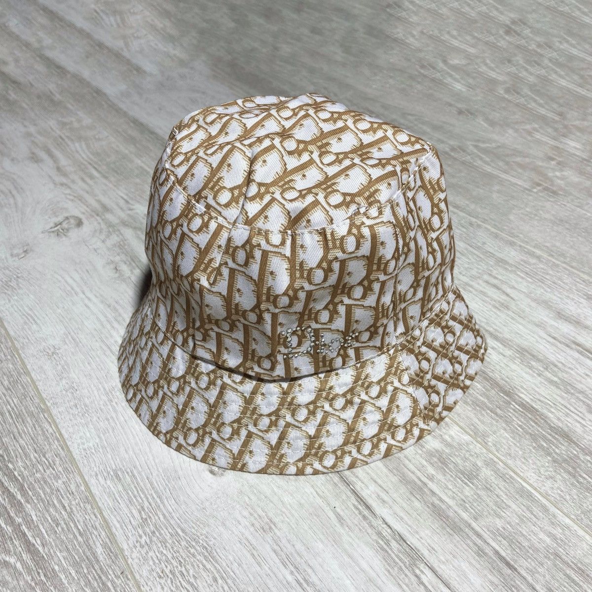 Dior bucket hat vintage online