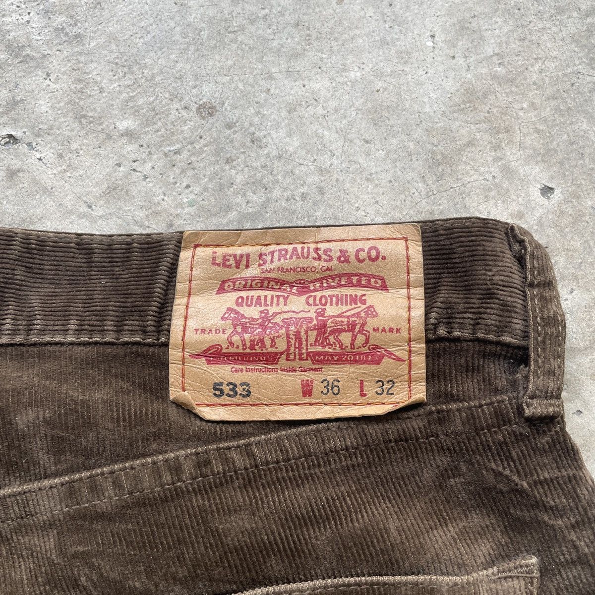 Levi's W34🔥 Vintage Levi’s 533 Faded Brown Corduroi Pants Size US 34 / EU 50 - 10 Thumbnail