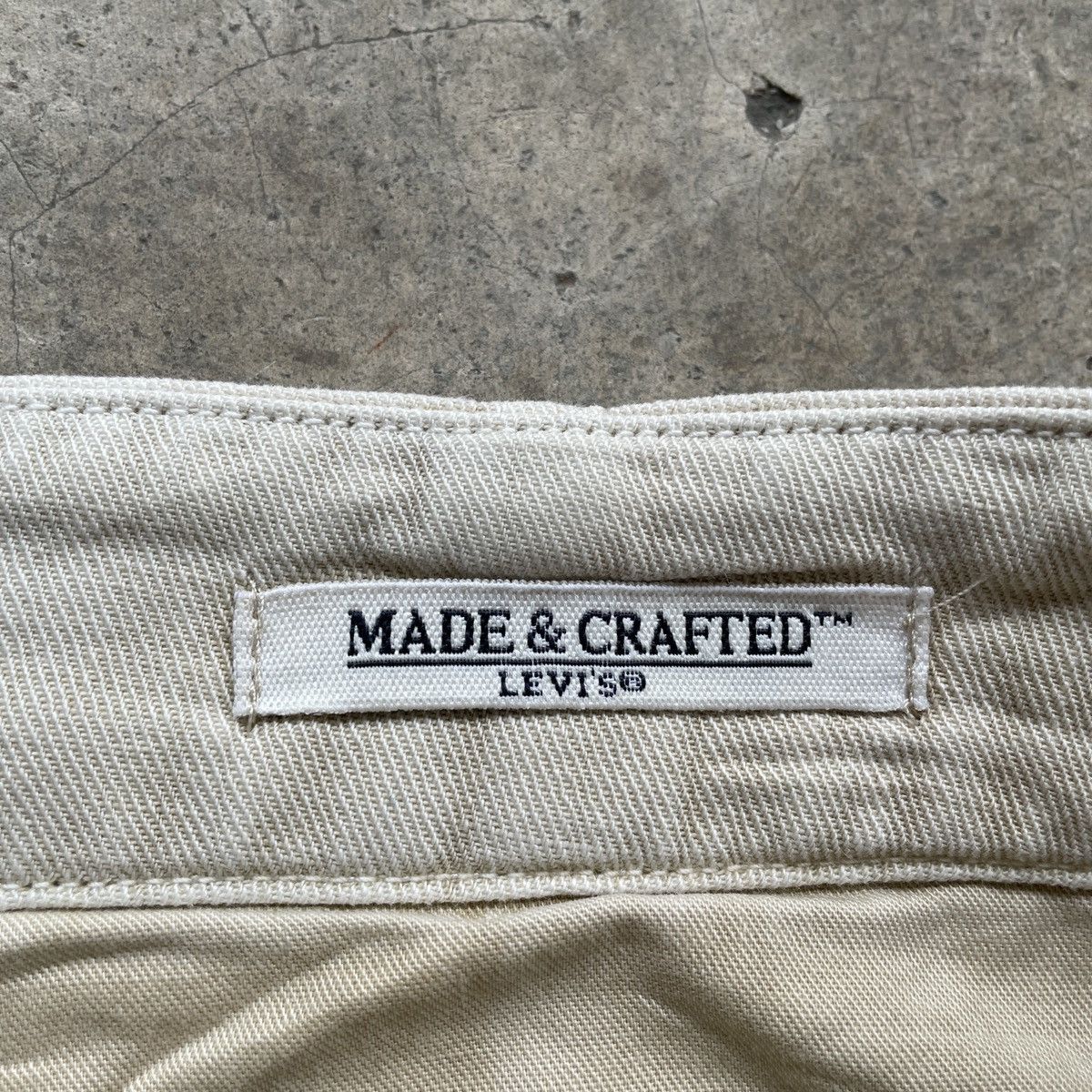 Levi's Made & Crafted × Off-White Vintage Levi’s Made & Crafted Faded Trousers Casual Pants Size US 33 - 6 Thumbnail