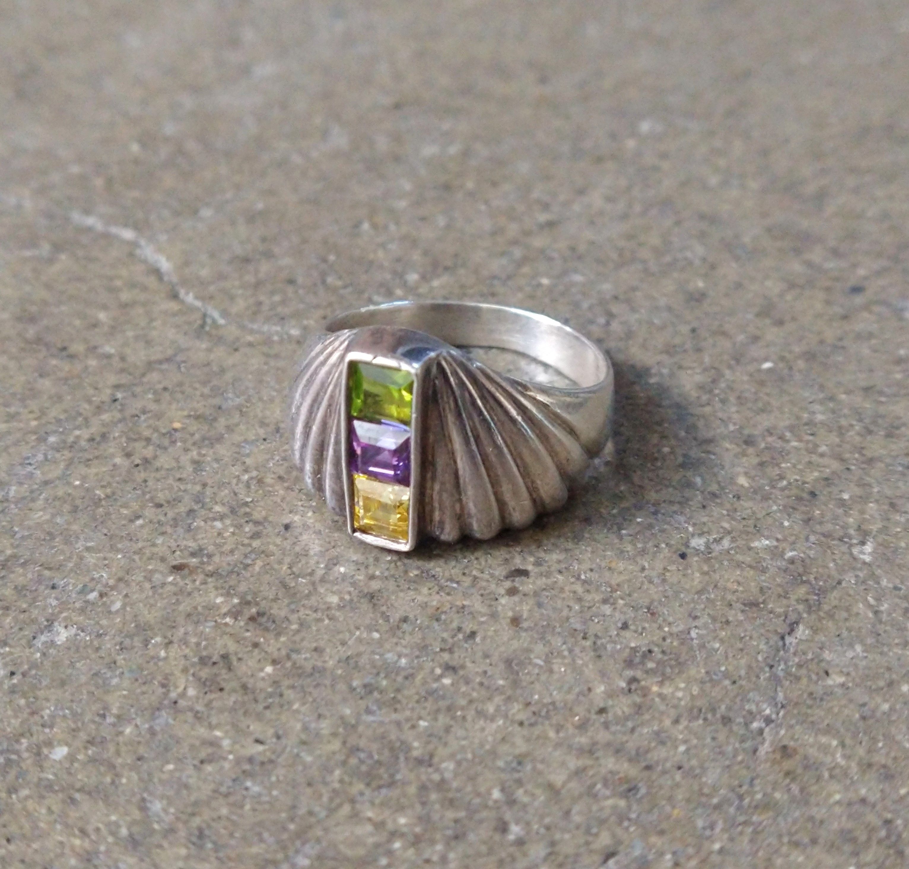 Other Sterling Silver Ring 8.25 Peridot Amethyst Modern Abstract Size ONE SIZE - 1 Thumbnail
