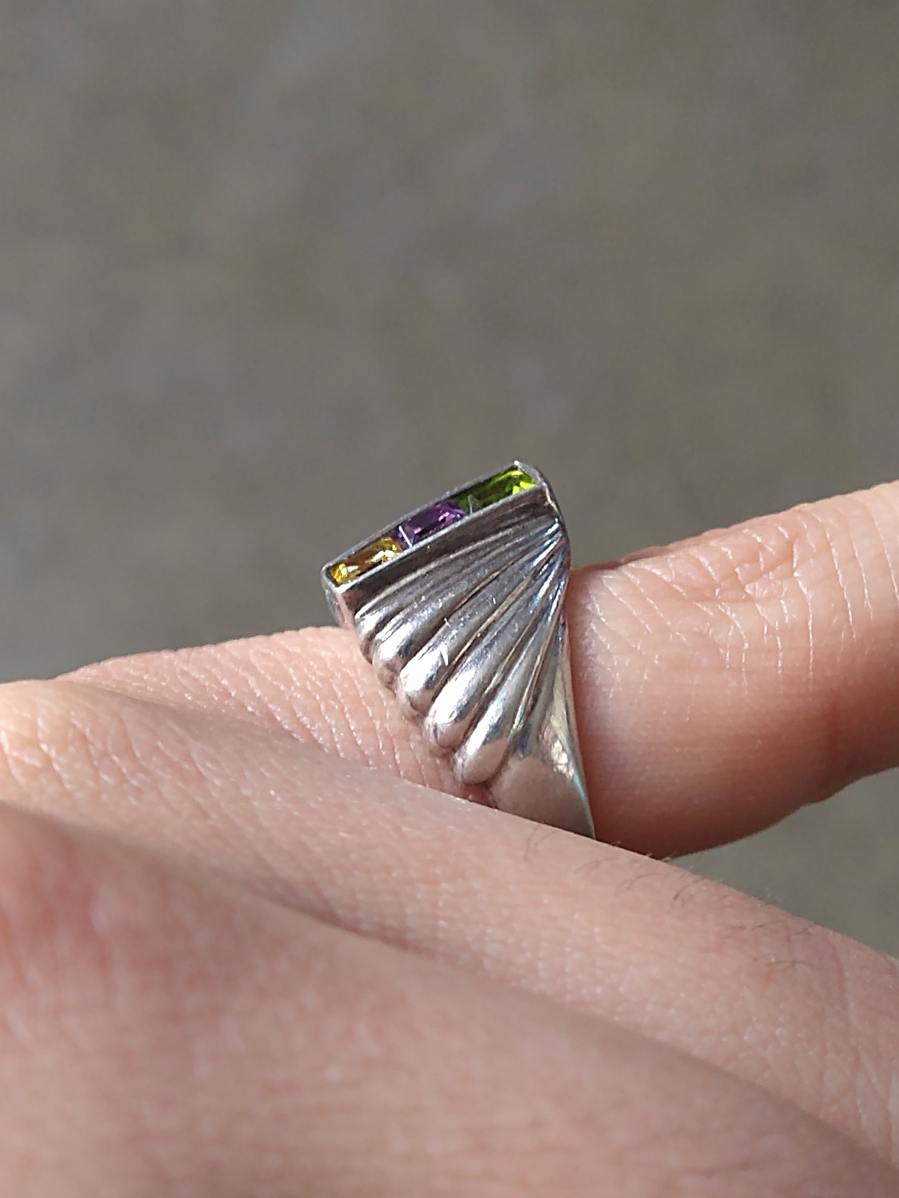 Other Sterling Silver Ring 8.25 Peridot Amethyst Modern Abstract Size ONE SIZE - 12 Thumbnail