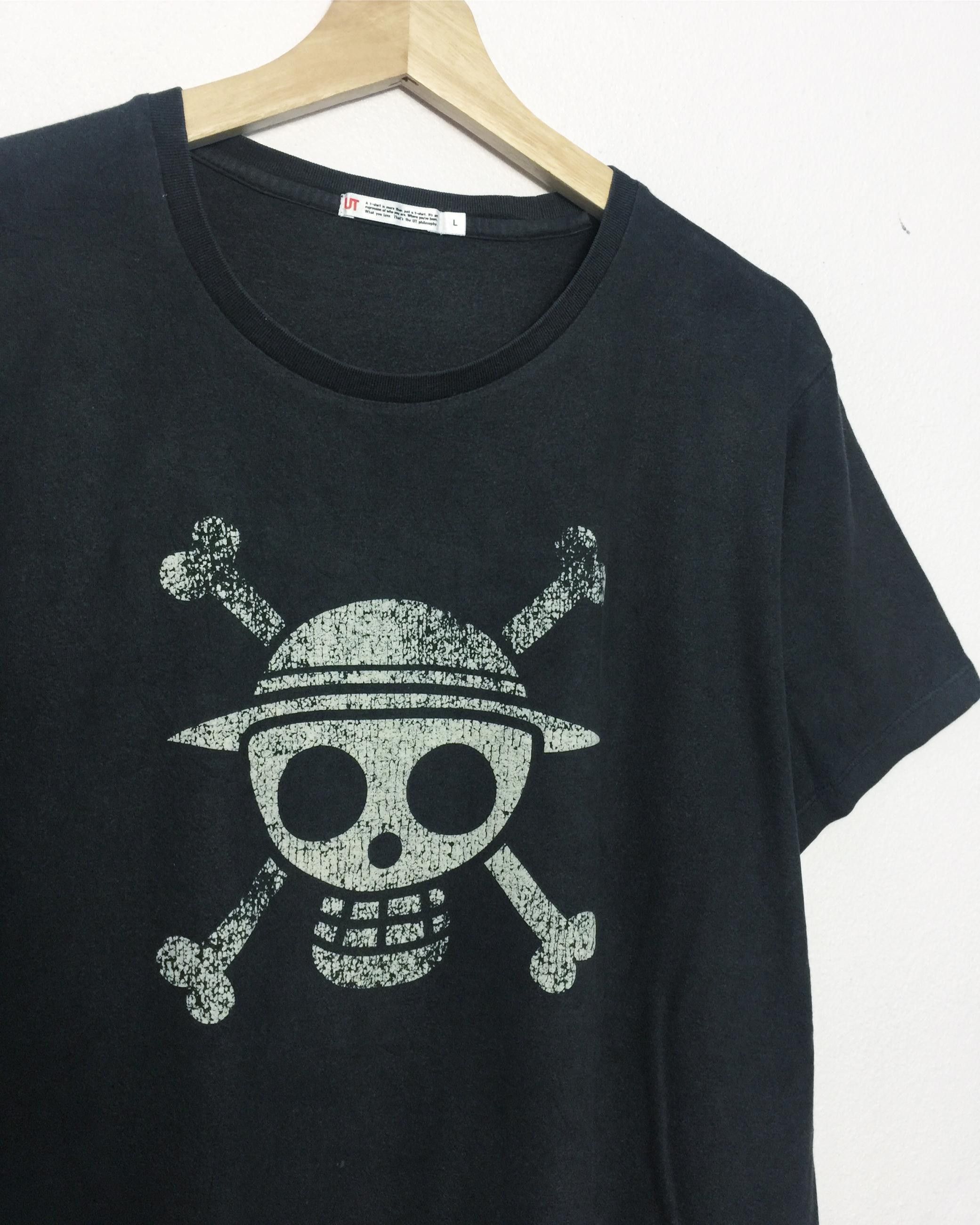 One Piece Rare Uniqlo X One Piece Jolly Roger Tees Size US L / EU 52-54 / 3 - 3 Thumbnail
