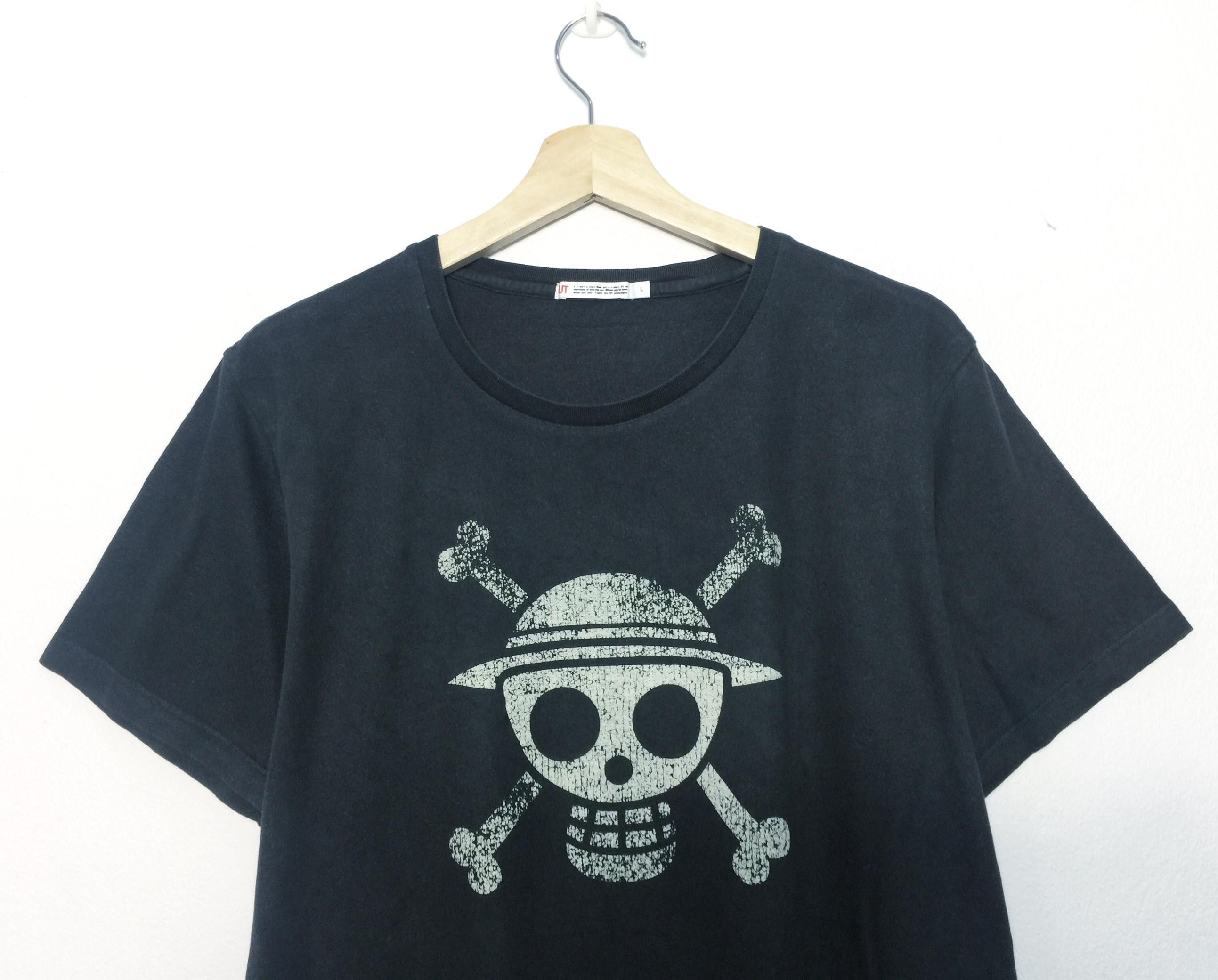 One Piece Rare Uniqlo X One Piece Jolly Roger Tees Size US L / EU 52-54 / 3 - 2 Thumbnail