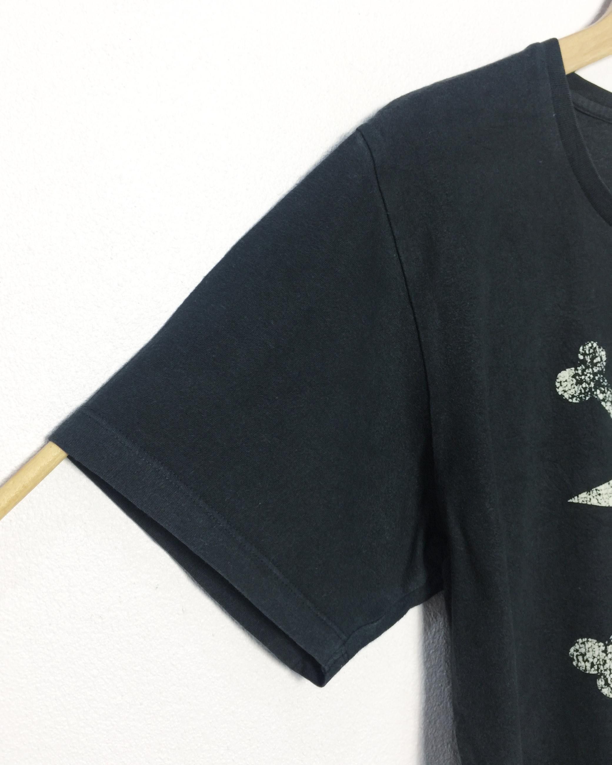 One Piece Rare Uniqlo X One Piece Jolly Roger Tees Size US L / EU 52-54 / 3 - 5 Thumbnail