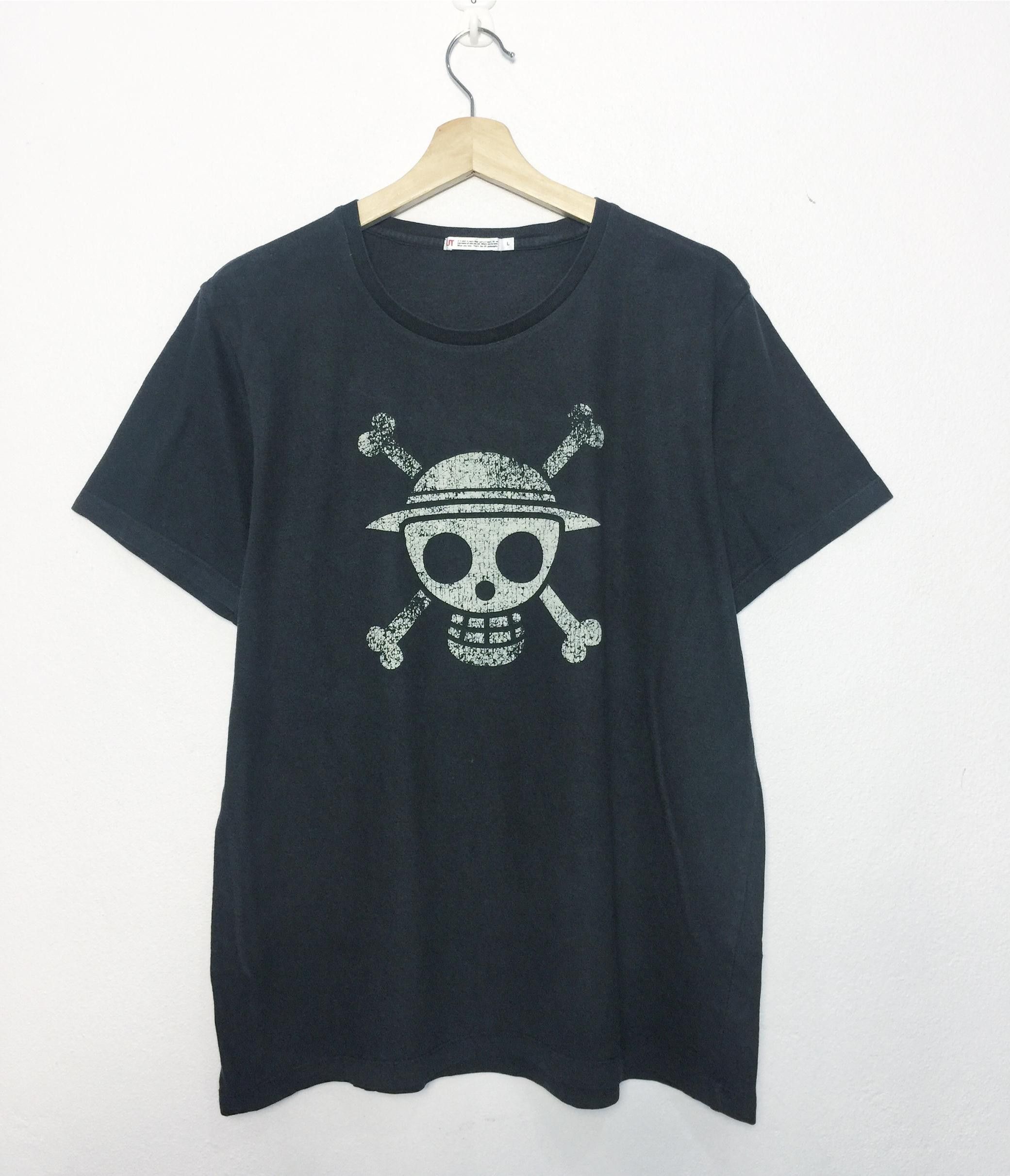 One Piece Rare Uniqlo X One Piece Jolly Roger Tees Size US L / EU 52-54 / 3 - 1 Thumbnail