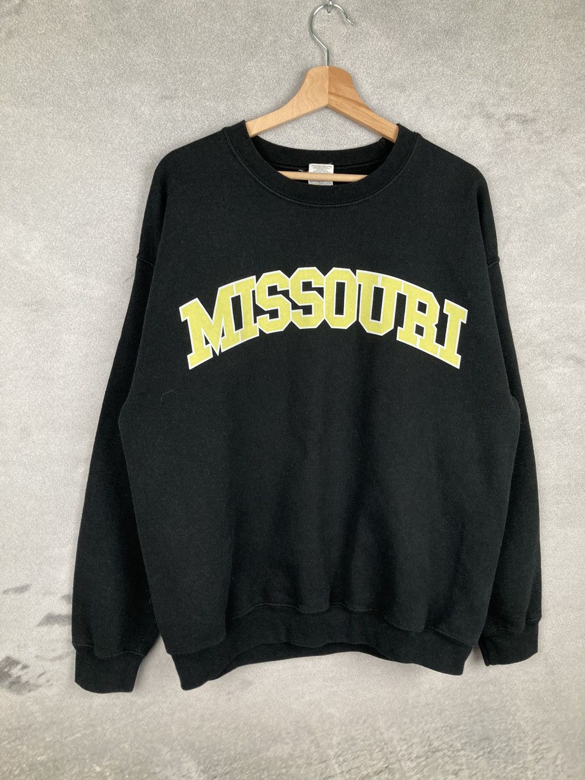 Vintage Vintage College Spell Out Missouri Crewneck 90s Boxy Fit Size US L / EU 52-54 / 3 - 4 Thumbnail
