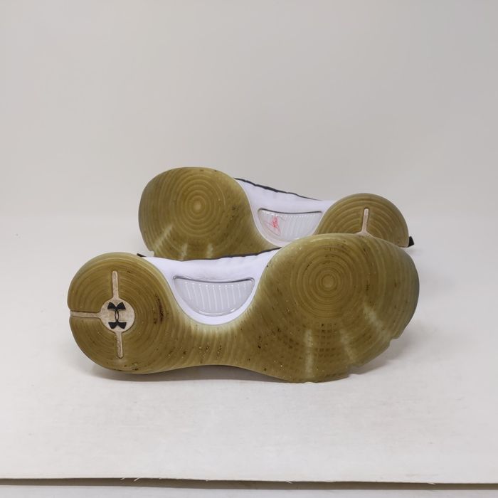 steph curry 4 black and white