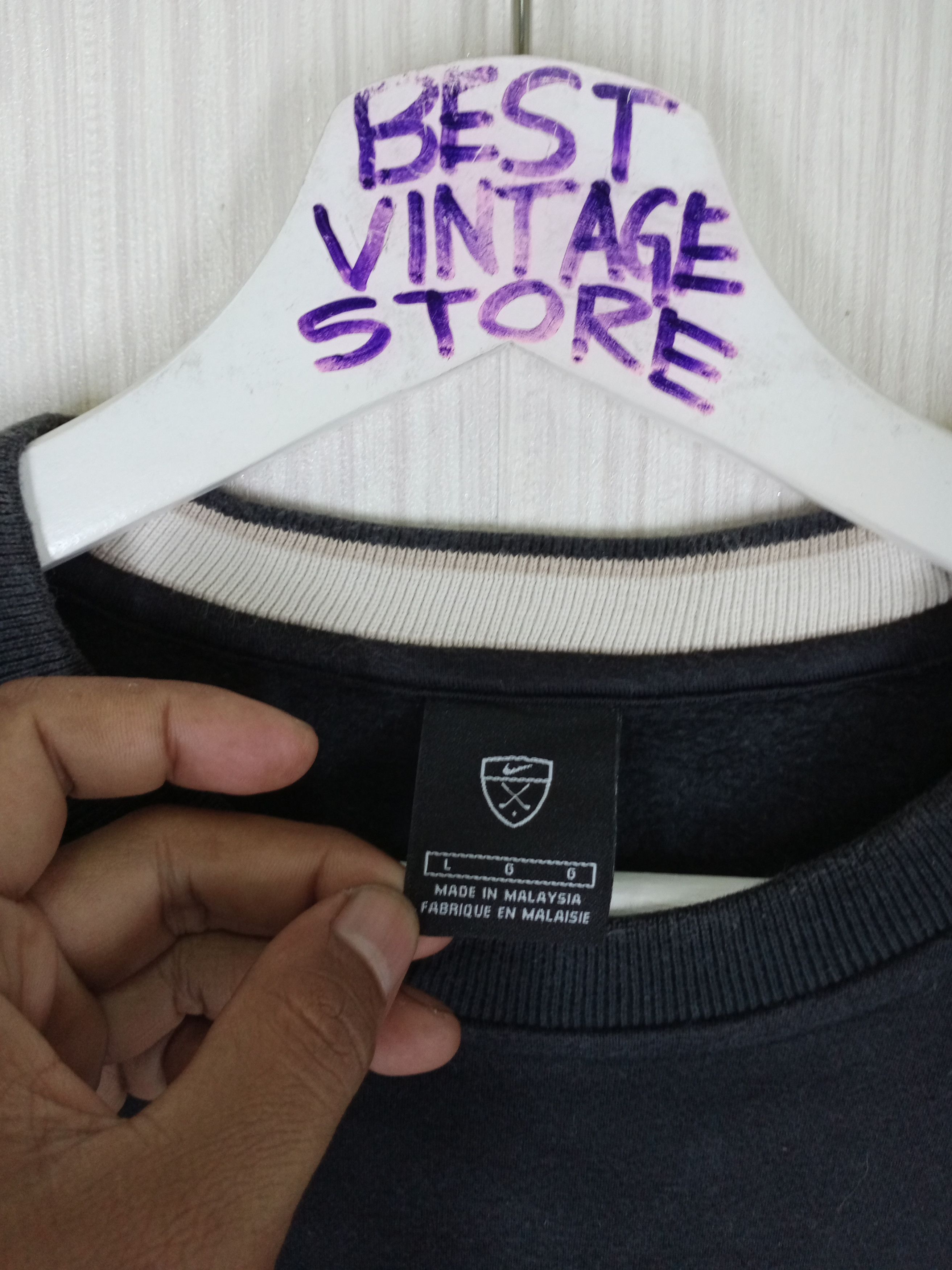Nike Vintage Nike Small Logo Sweatshirt Size US L / EU 52-54 / 3 - 3 Thumbnail