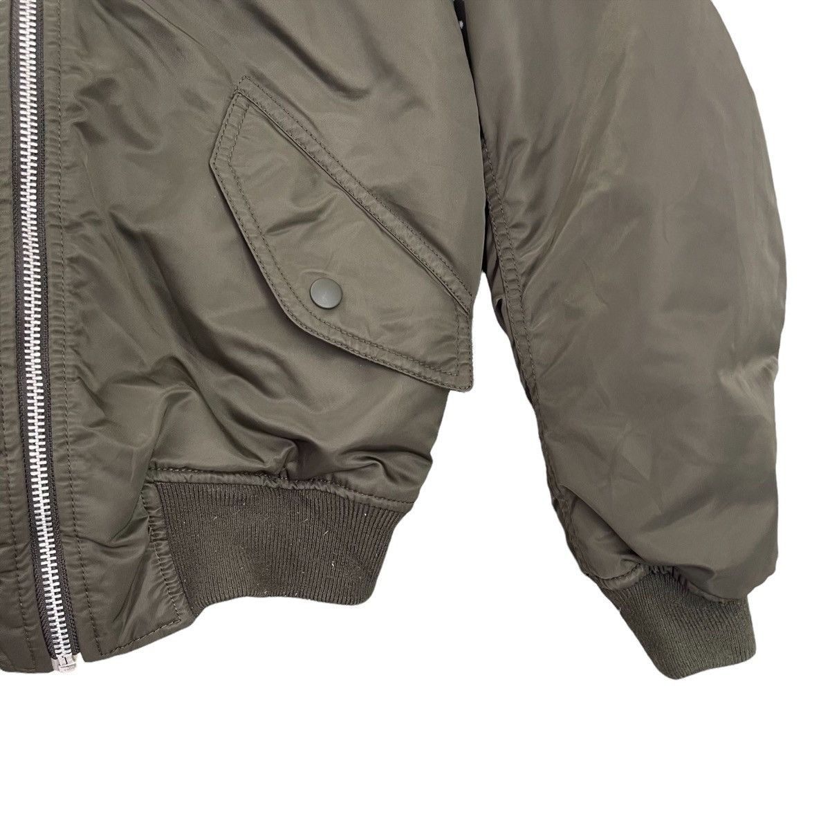 Undercover × Uniqlo Uniqlo x Undercover Reversible Zipper Bomber Jacket Size S Size US S / EU 44-46 / 1 - 5 Thumbnail