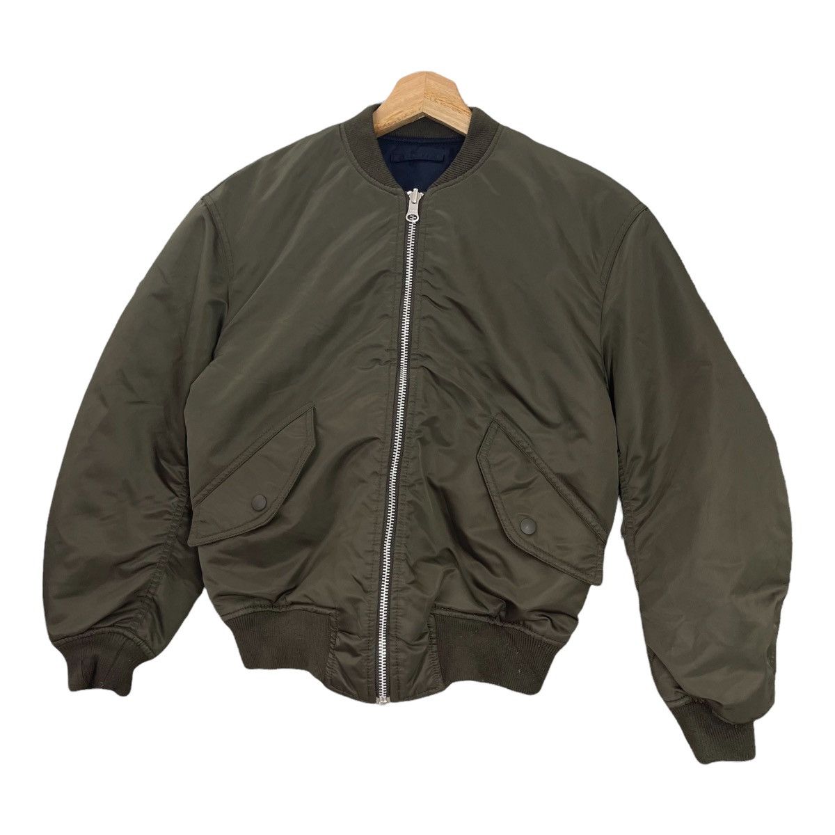 Undercover × Uniqlo Uniqlo x Undercover Reversible Zipper Bomber Jacket Size S Size US S / EU 44-46 / 1 - 3 Thumbnail