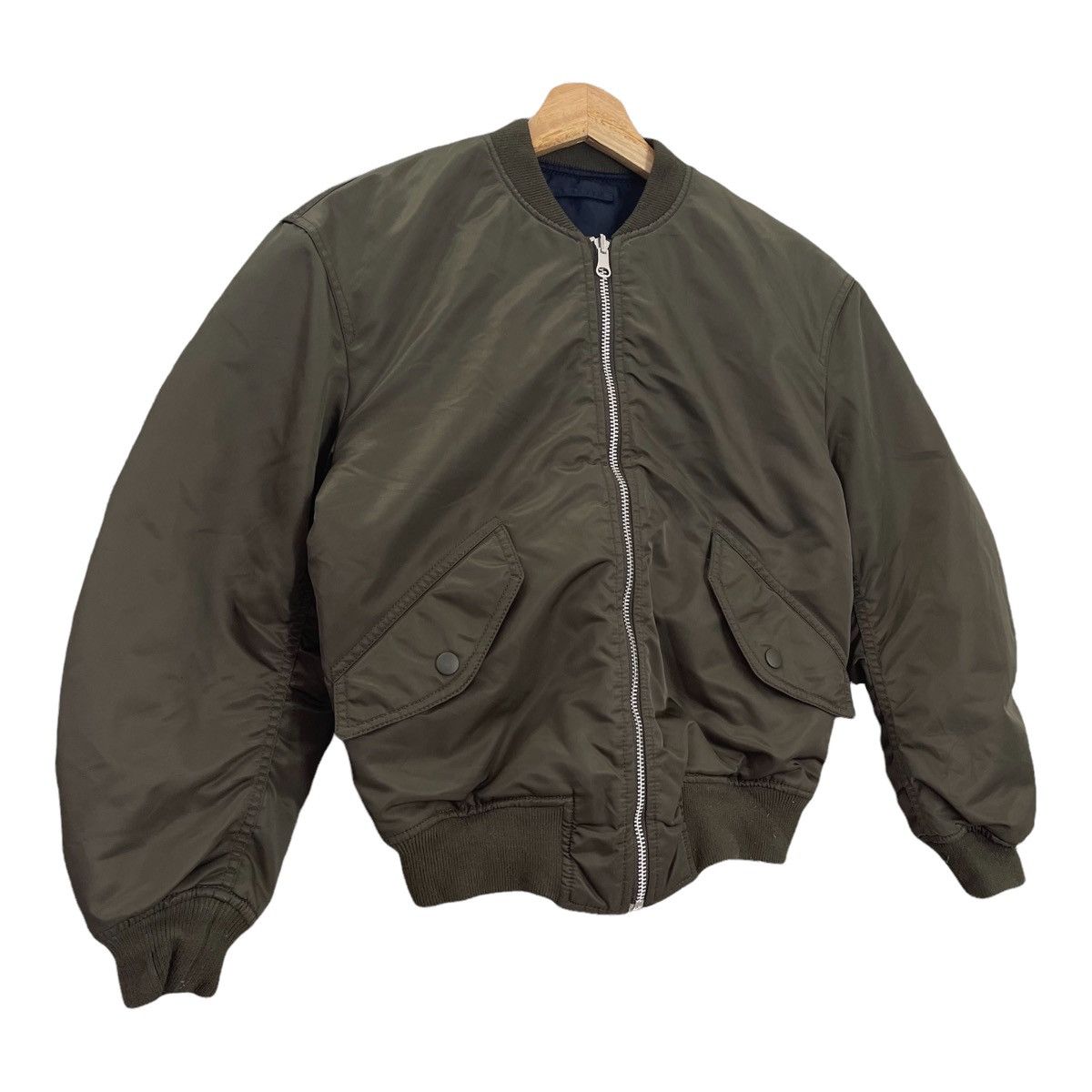 Undercover × Uniqlo Uniqlo x Undercover Reversible Zipper Bomber Jacket Size S Size US S / EU 44-46 / 1 - 2 Thumbnail