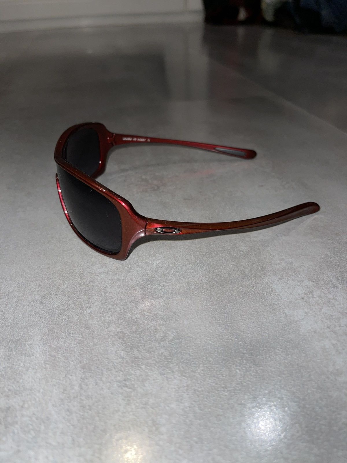 Oakley Oakley OO9202-02 "Break UP" Dark Red Shield Sunglasses Size ONE SIZE - 6 Thumbnail