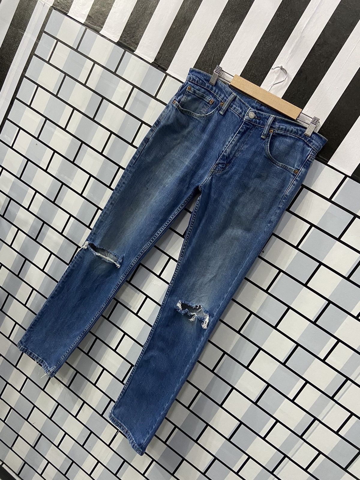Levi's × Vintage Vintage Levi’s 511 Distressed Blue Wash Denim Pants Size US 33 - 3 Thumbnail