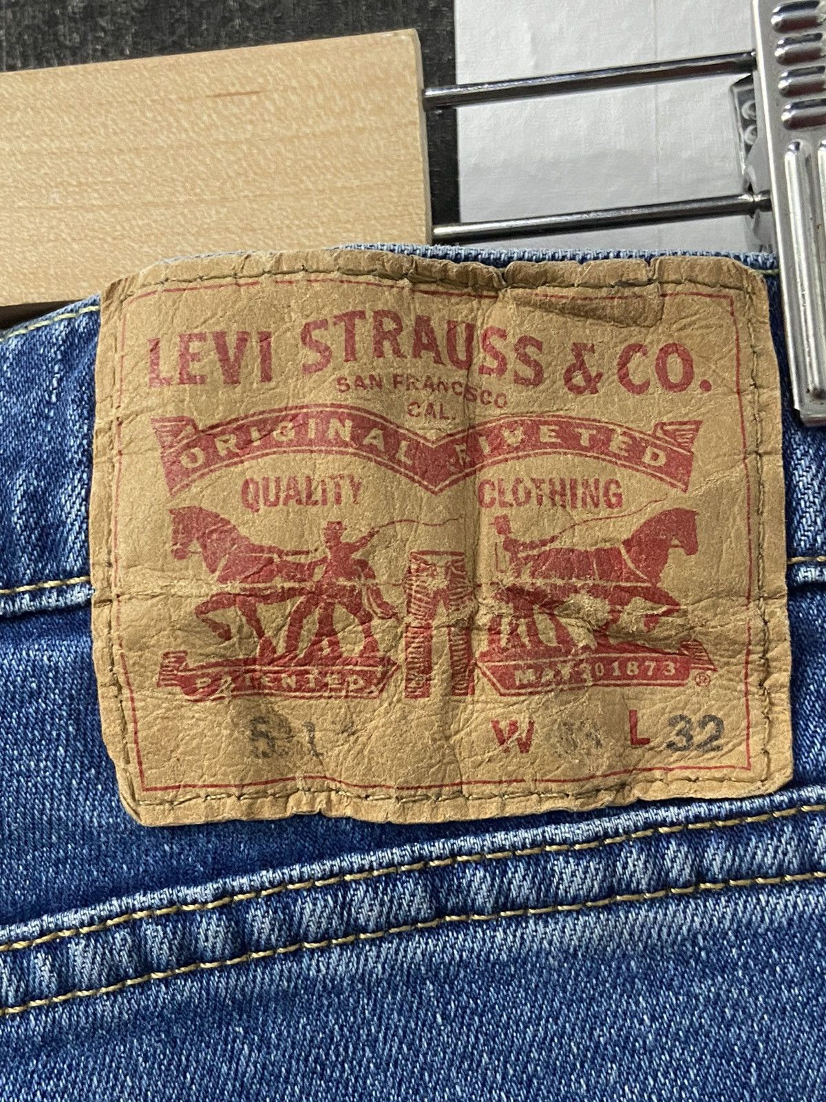 Levi's × Vintage Vintage Levi’s 511 Distressed Blue Wash Denim Pants Size US 33 - 19 Thumbnail