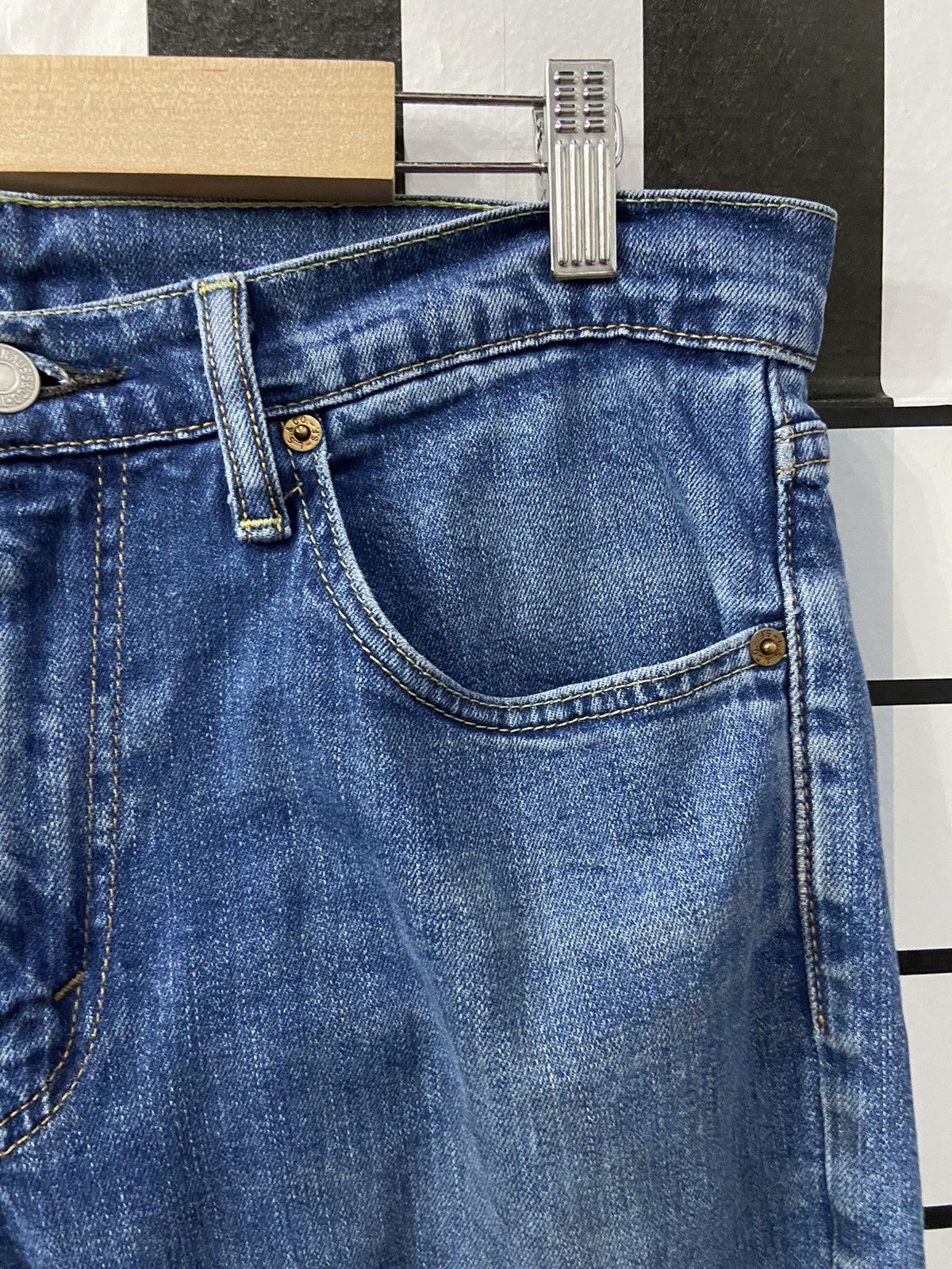 Levi's × Vintage Vintage Levi’s 511 Distressed Blue Wash Denim Pants Size US 33 - 11 Thumbnail