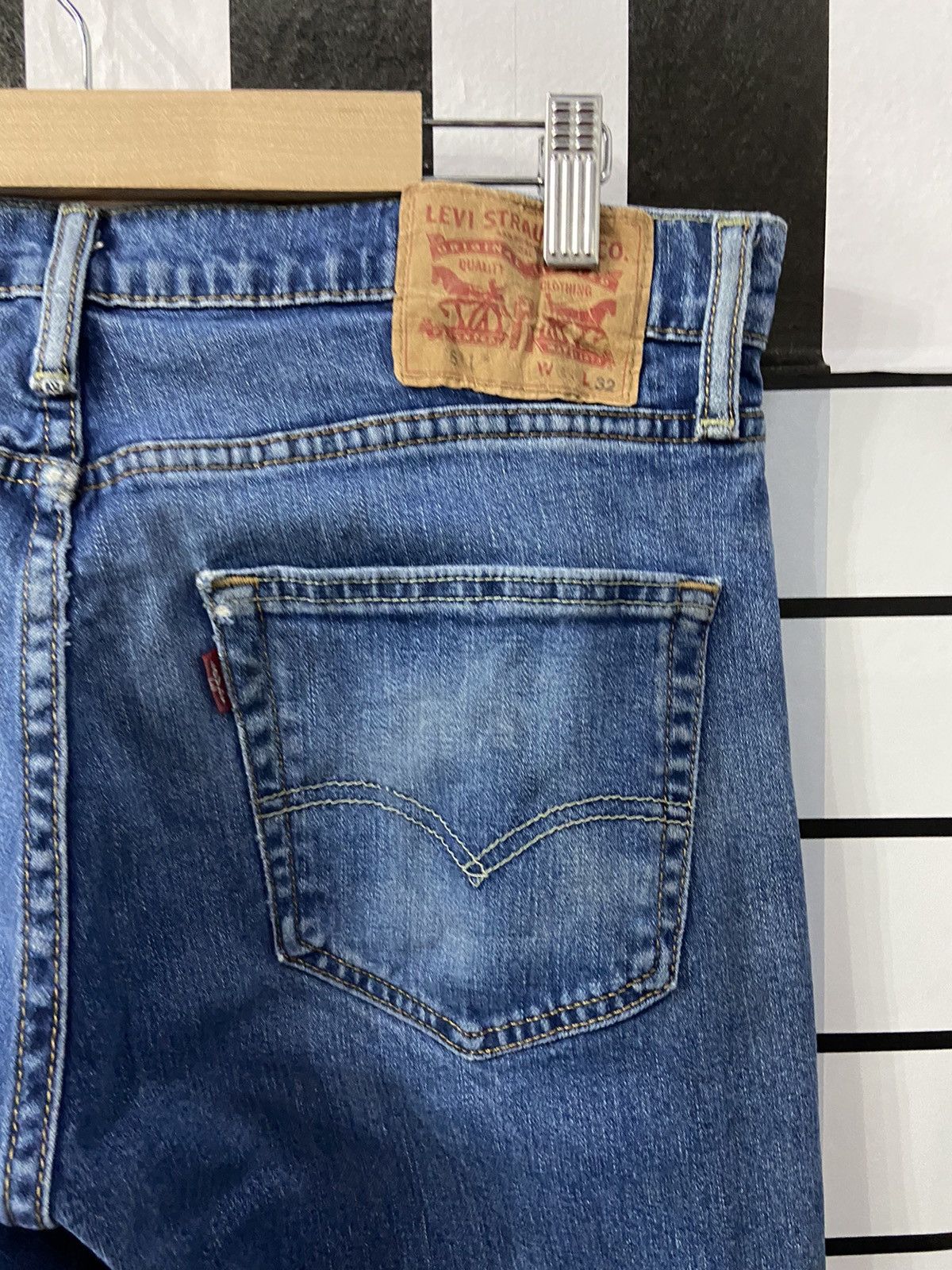 Levi's × Vintage Vintage Levi’s 511 Distressed Blue Wash Denim Pants Size US 33 - 17 Thumbnail