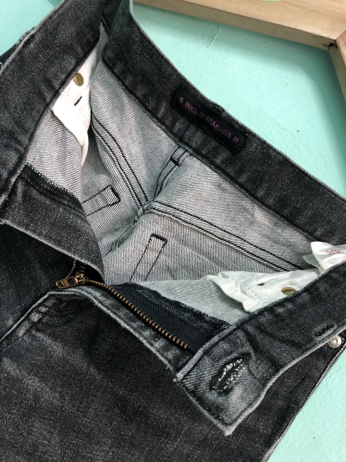 Honda × SHINICHIRO ARAKAWA HONDA BY SHINICHIRO ARAKAWA DISTRESSED DENIM JEANS Size US 28 / EU 44 - 7 Thumbnail