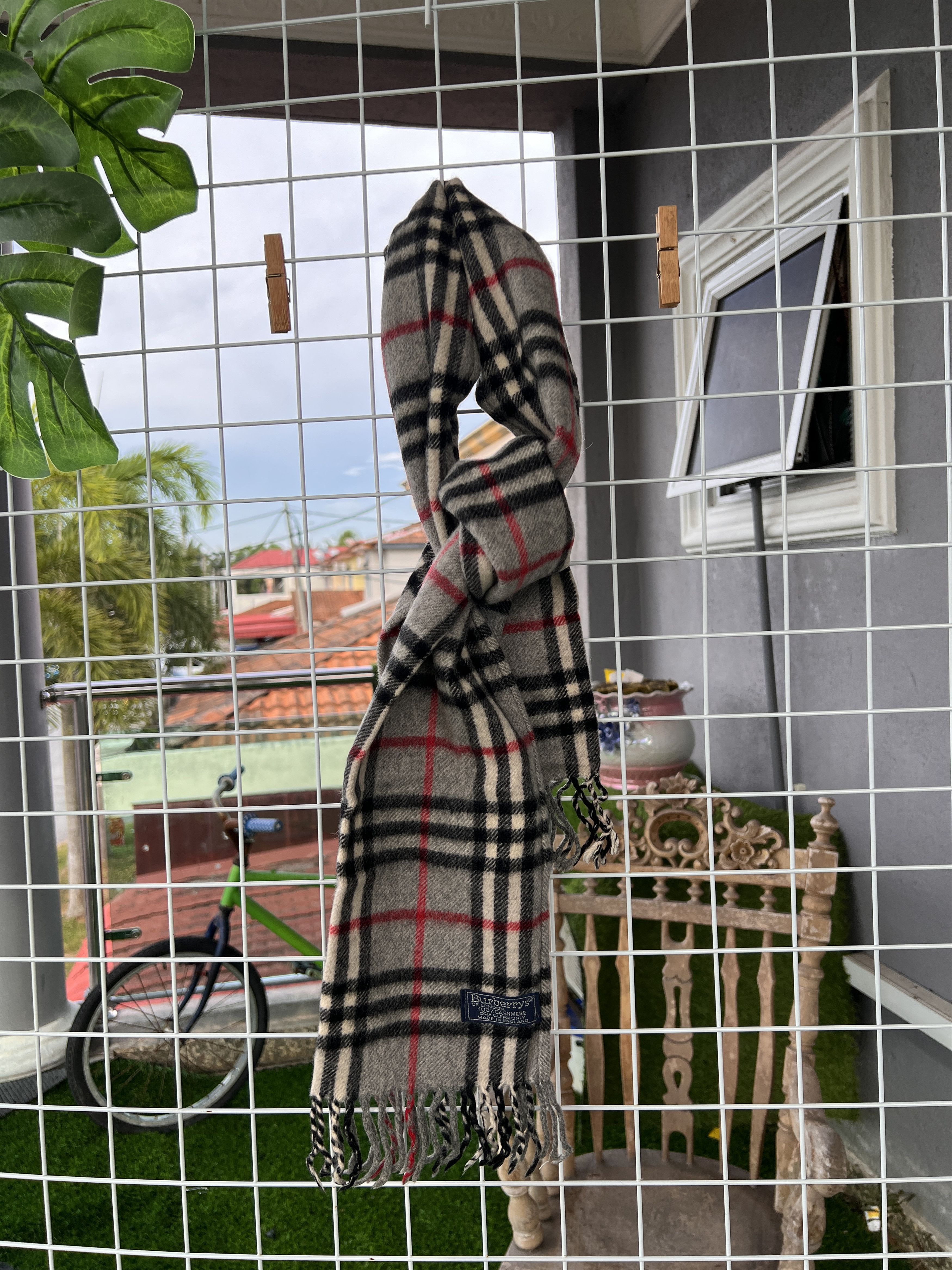 Burberry Burberrys Grey Nova Check Scarf Muffler Wool Size ONE SIZE - 1 Thumbnail