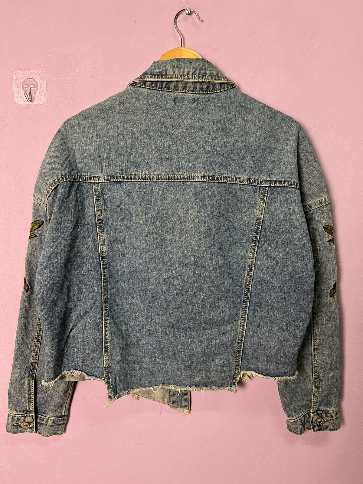 Other 🔥Cropped Flower Embroidery Denim Jacket Size L / US 10 / IT 46 - 3 Thumbnail