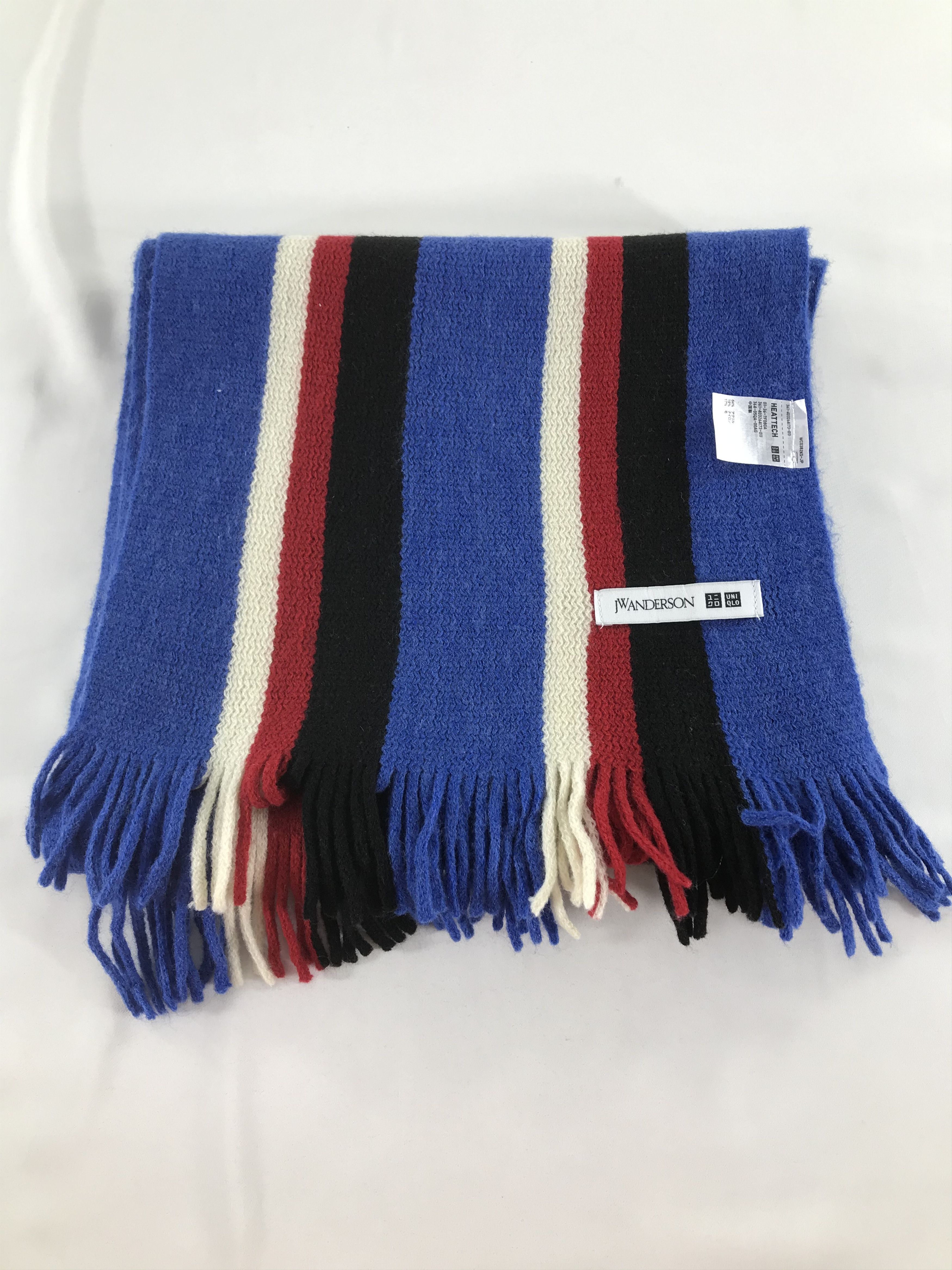 JW Anderson × Uniqlo Uniqlo X J.W Anderson Scarf Muffler Wool Neck Warmer V376 Size ONE SIZE - 2 Thumbnail