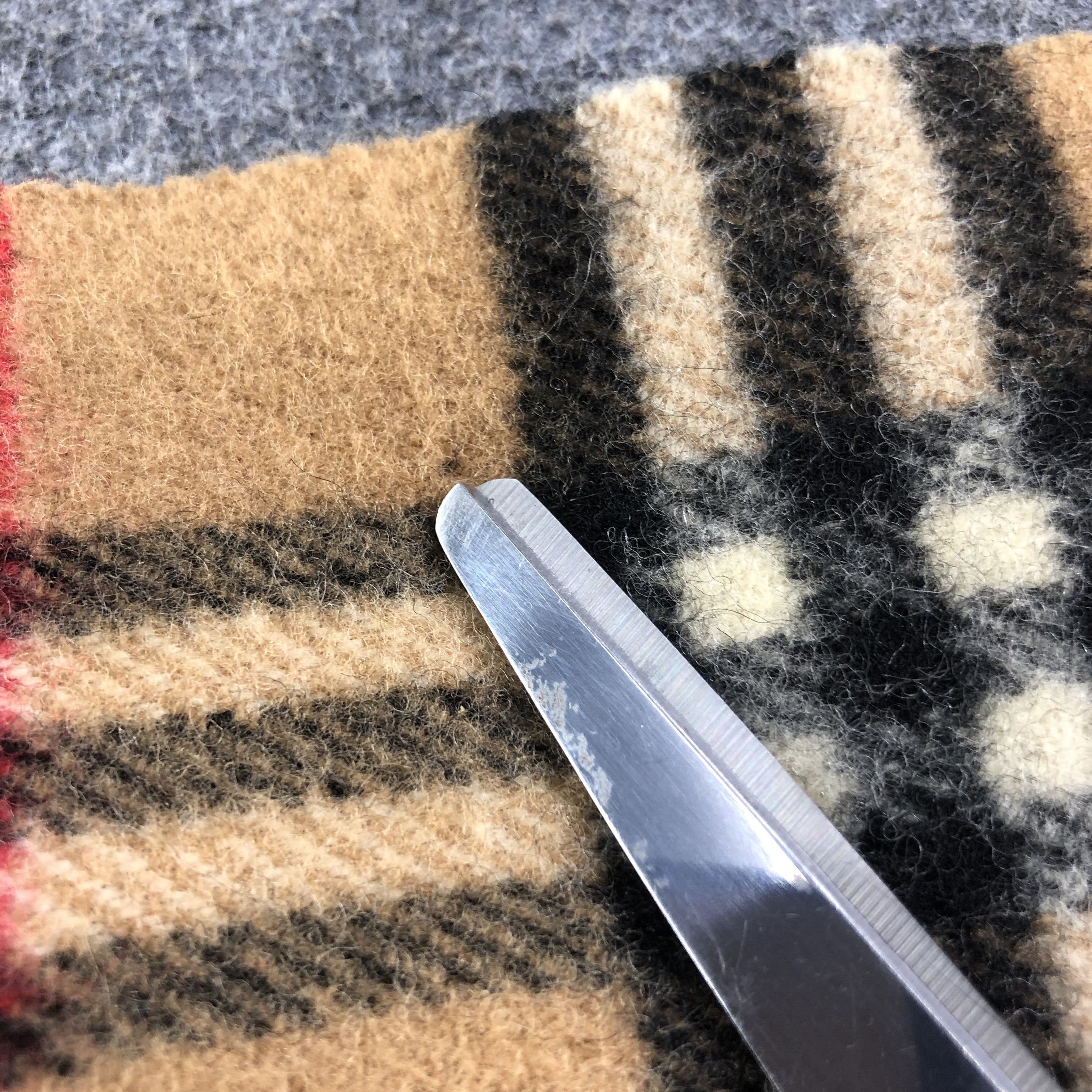 Burberry Burberrys Nova Check Tan Wool Scarf Muffler V1096 Size ONE SIZE - 24 Thumbnail