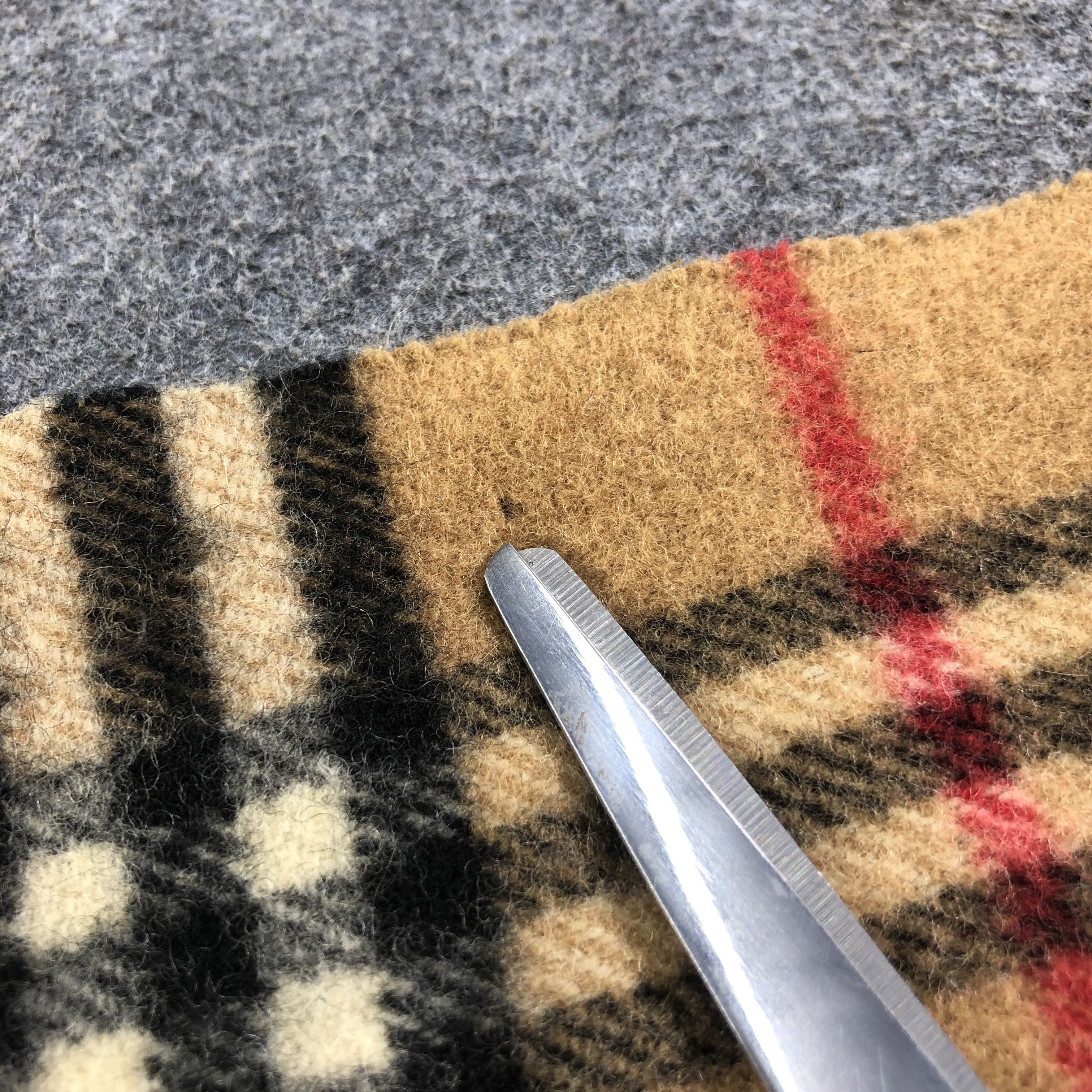 Burberry Burberrys Nova Check Tan Wool Scarf Muffler V1096 Size ONE SIZE - 22 Thumbnail
