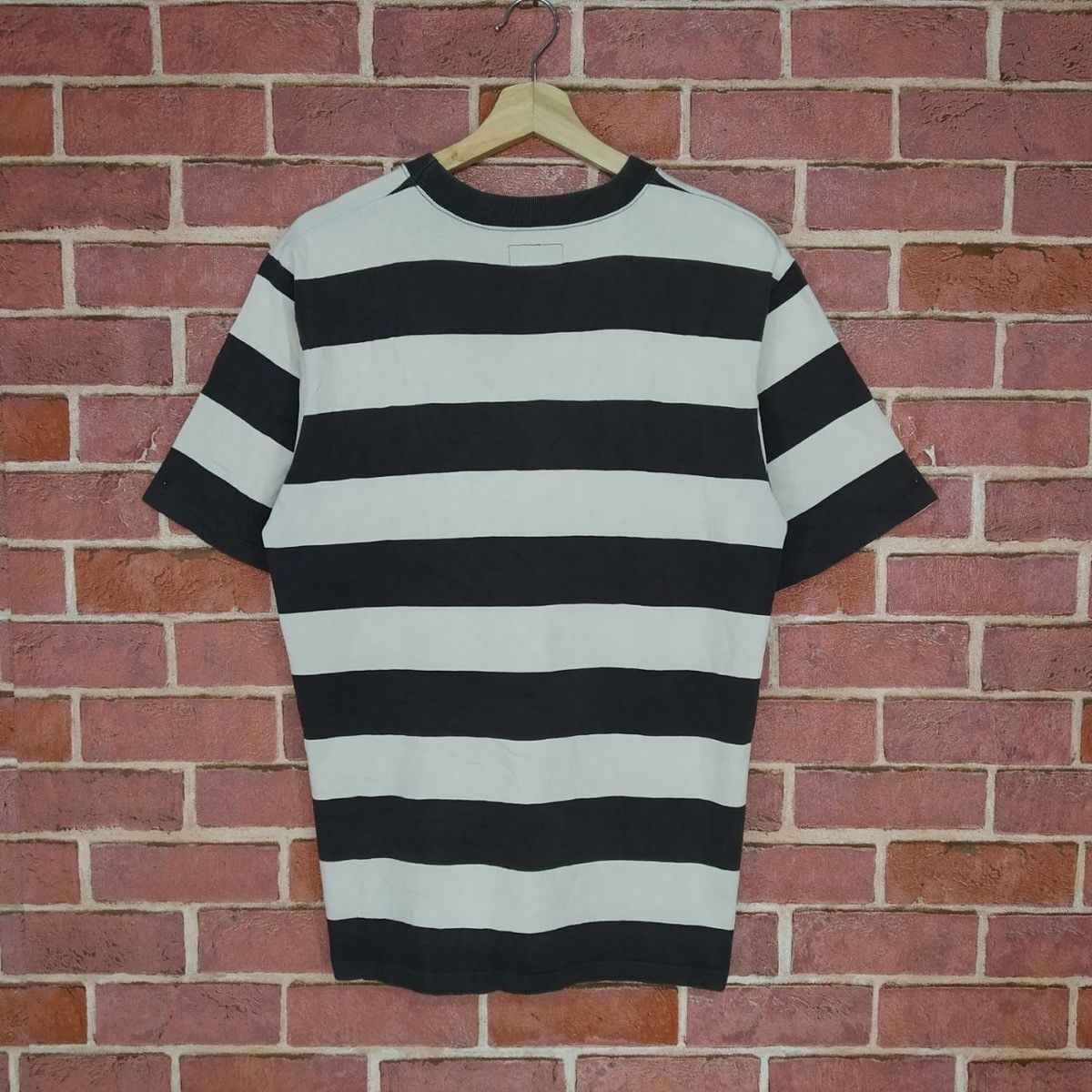 agnes b. Vintage OG Agnes B Homme Paris Big Stripes T-shirt Size US M / EU 48-50 / 2 - 2 Thumbnail