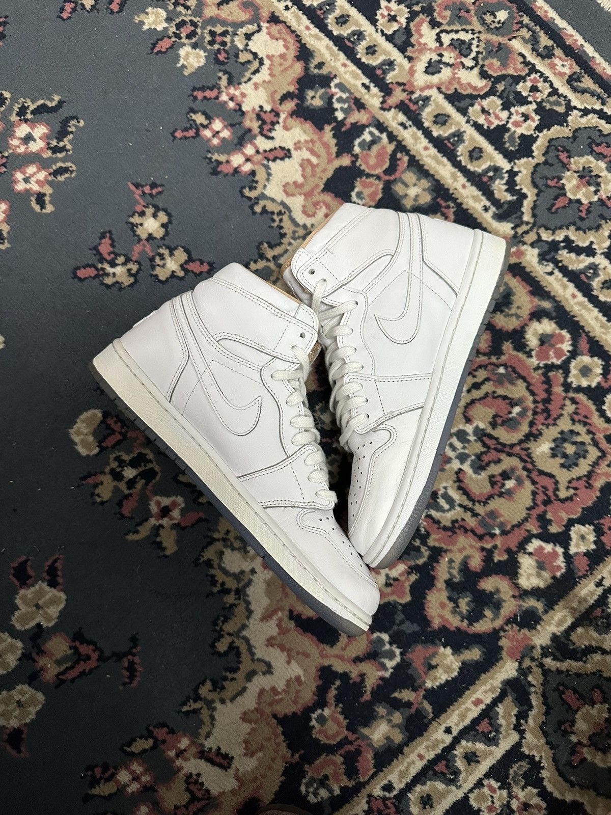 Jordan Brand Jordan 1 Retro High OG Los Angeles 2015 size 8.5 Size US 8.5 / EU 41-42 - 2 Thumbnail