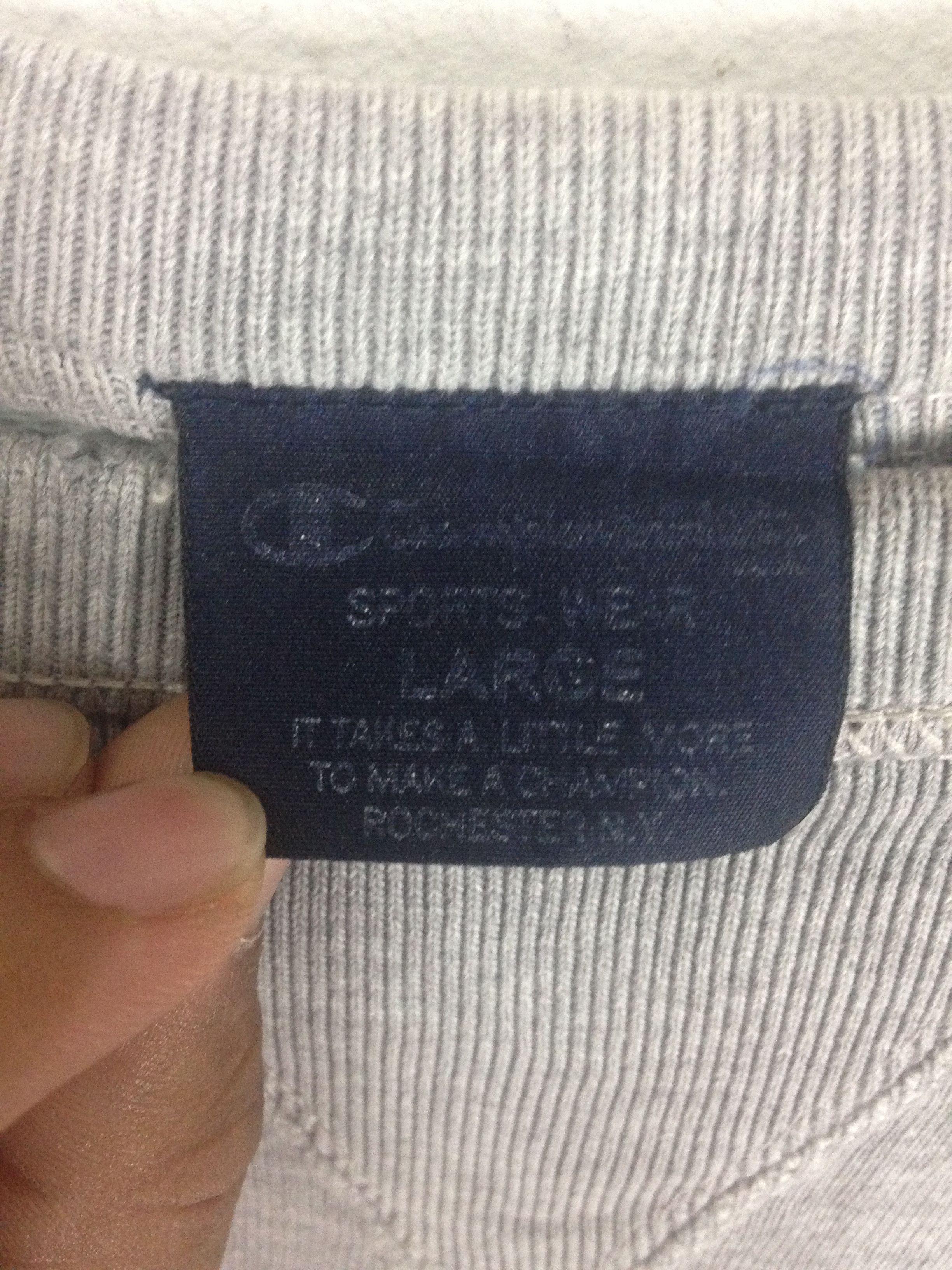 Champion CHAMPION Sweatshirt Jumper small Logo Spell Out Embroidery Size US L / EU 52-54 / 3 - 3 Thumbnail