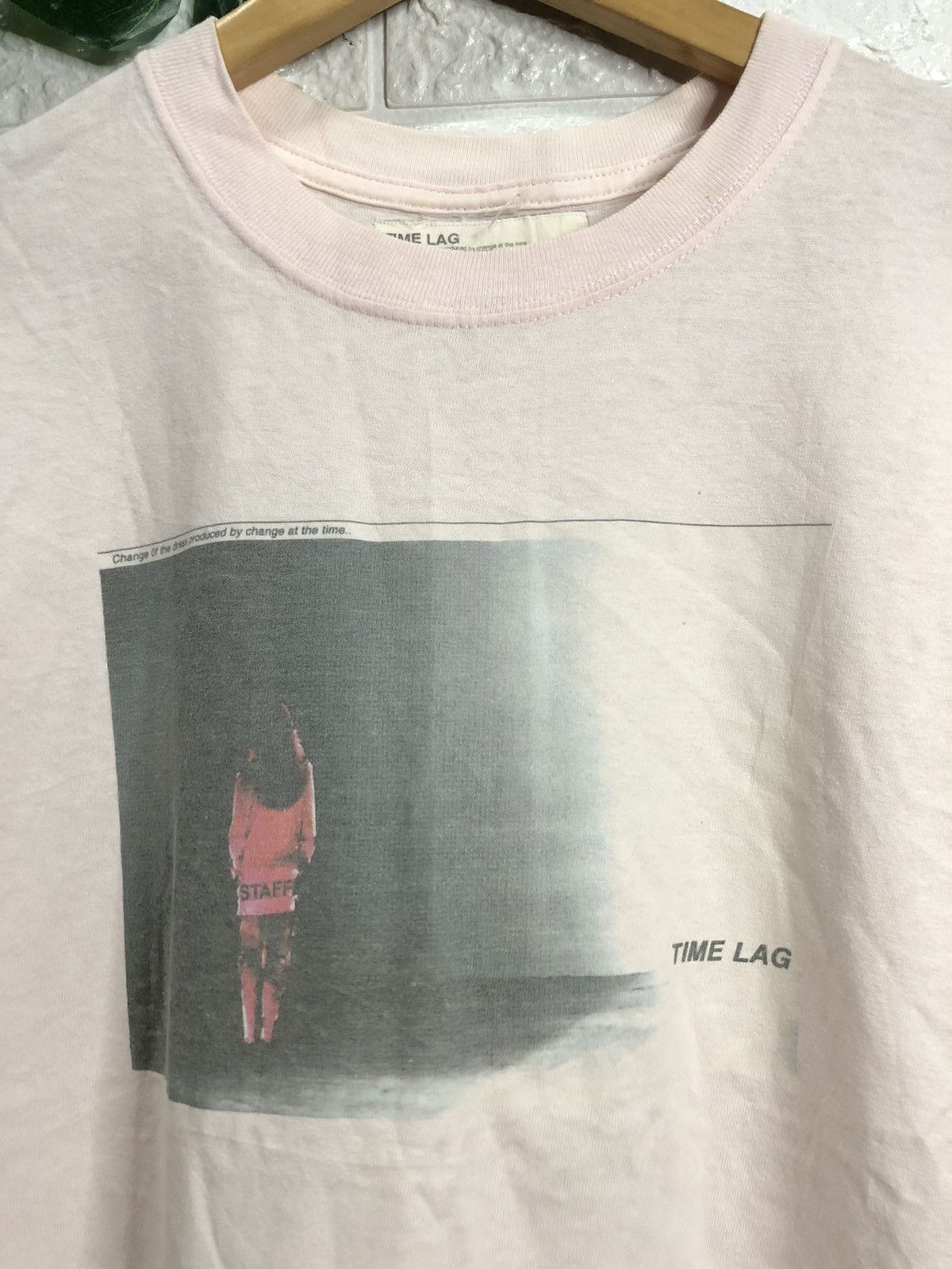 TIME LAG TEE BY CHANGE AT THE TIME DESIGNER
