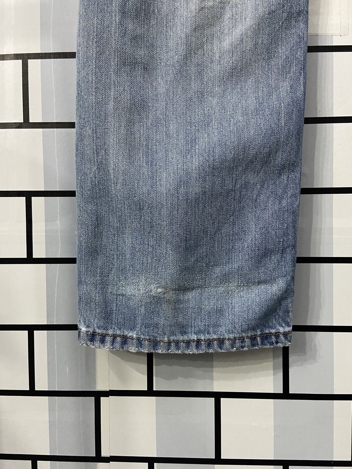 Levi's × Vintage Vintage Levi’s 569 Distressed Light Wash Denim Pants Size US 36 / EU 52 - 9 Thumbnail