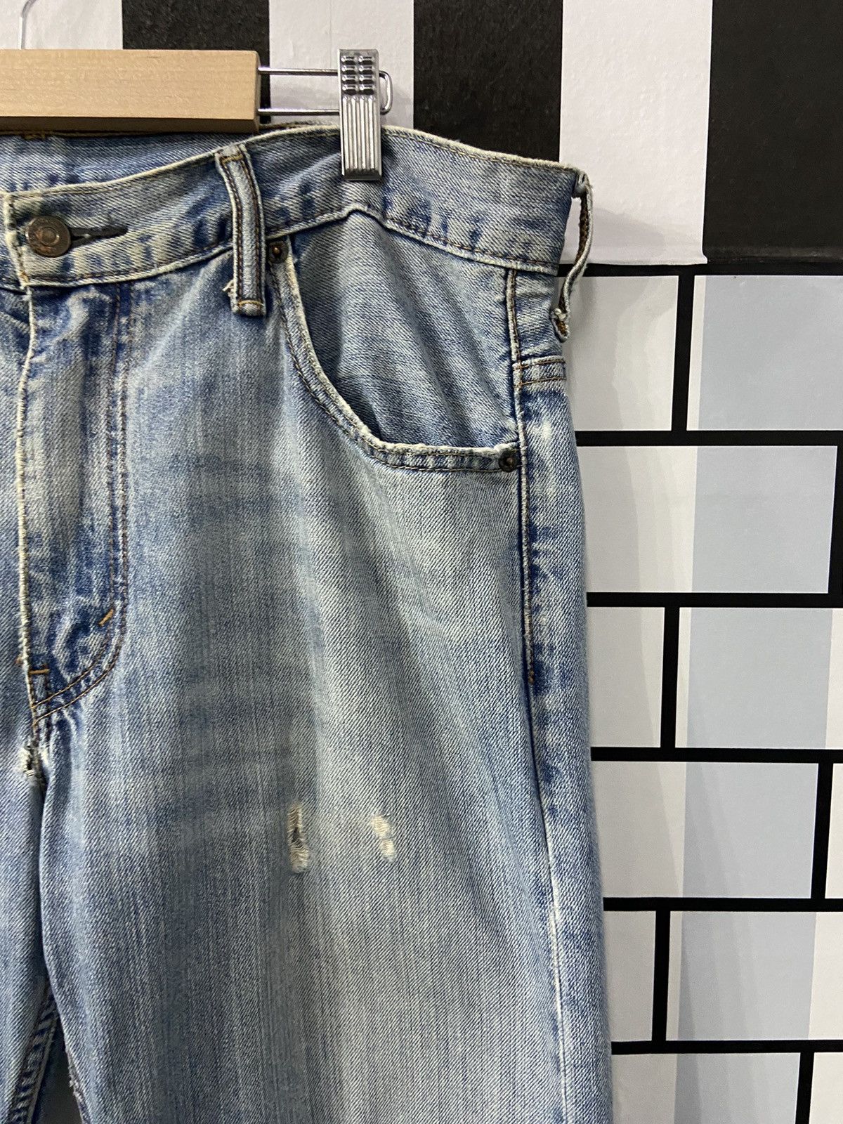 Levi's × Vintage Vintage Levi’s 569 Distressed Light Wash Denim Pants Size US 36 / EU 52 - 7 Thumbnail