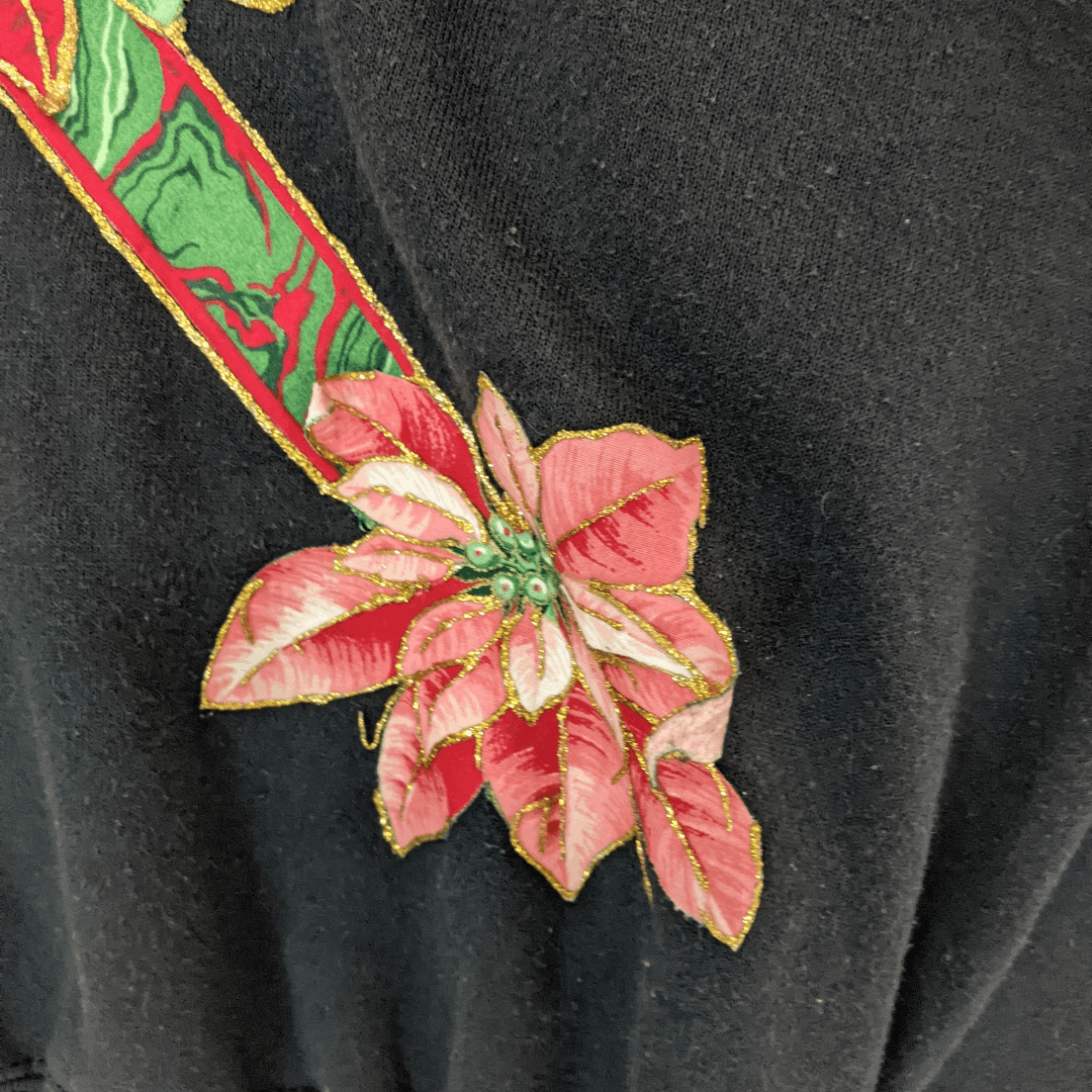 Fruit Of The Loom Vintage 90's FOTL Flower Embroidered Custom Sweatshirt Size US L / EU 52-54 / 3 - 9 Thumbnail