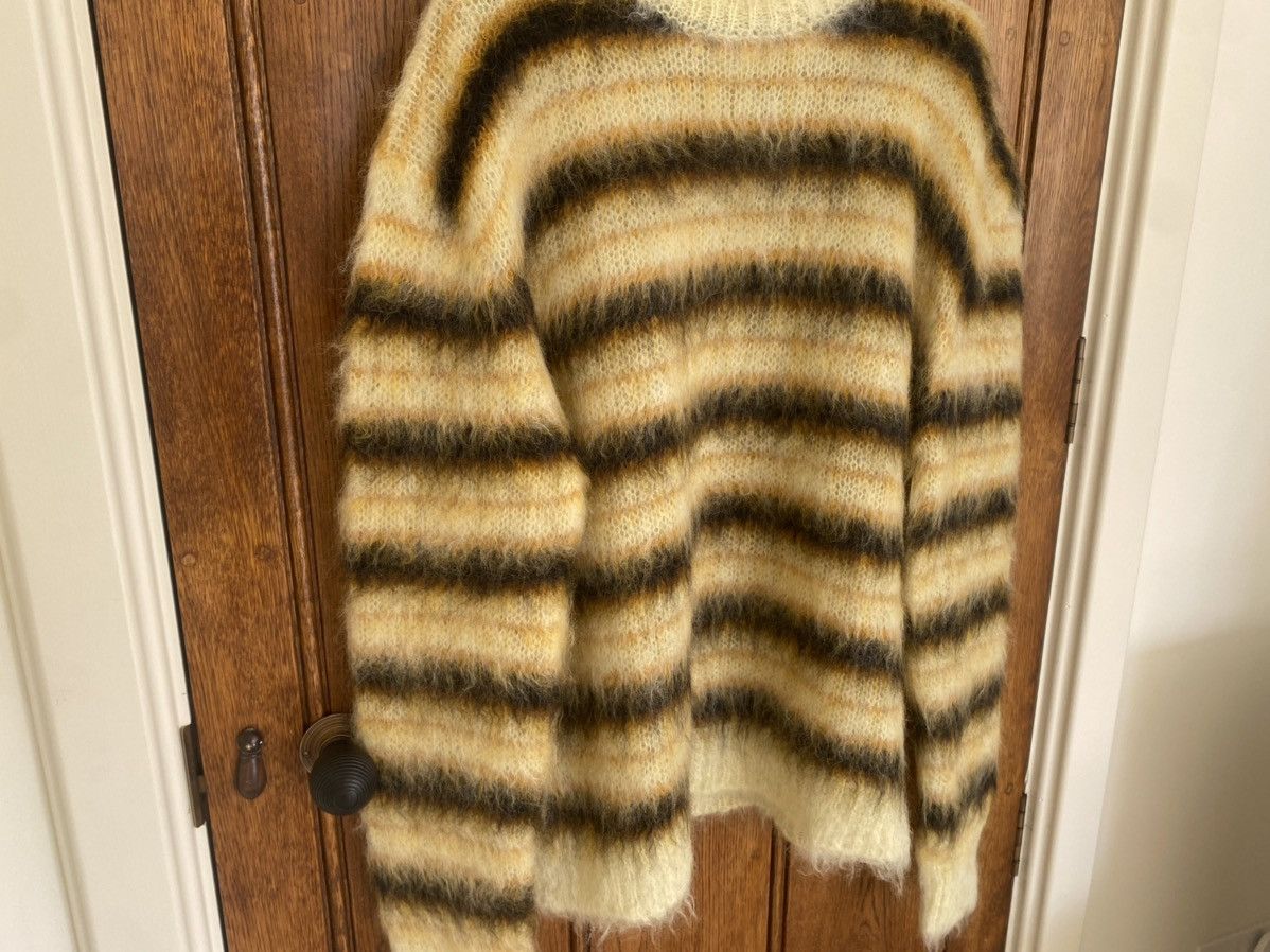 Marni FW19 Marni fuzzy wuzzy mohair bee 🐝 jumper grail rare 😍😍😍 Size US L / EU 52-54 / 3 - 17 Thumbnail