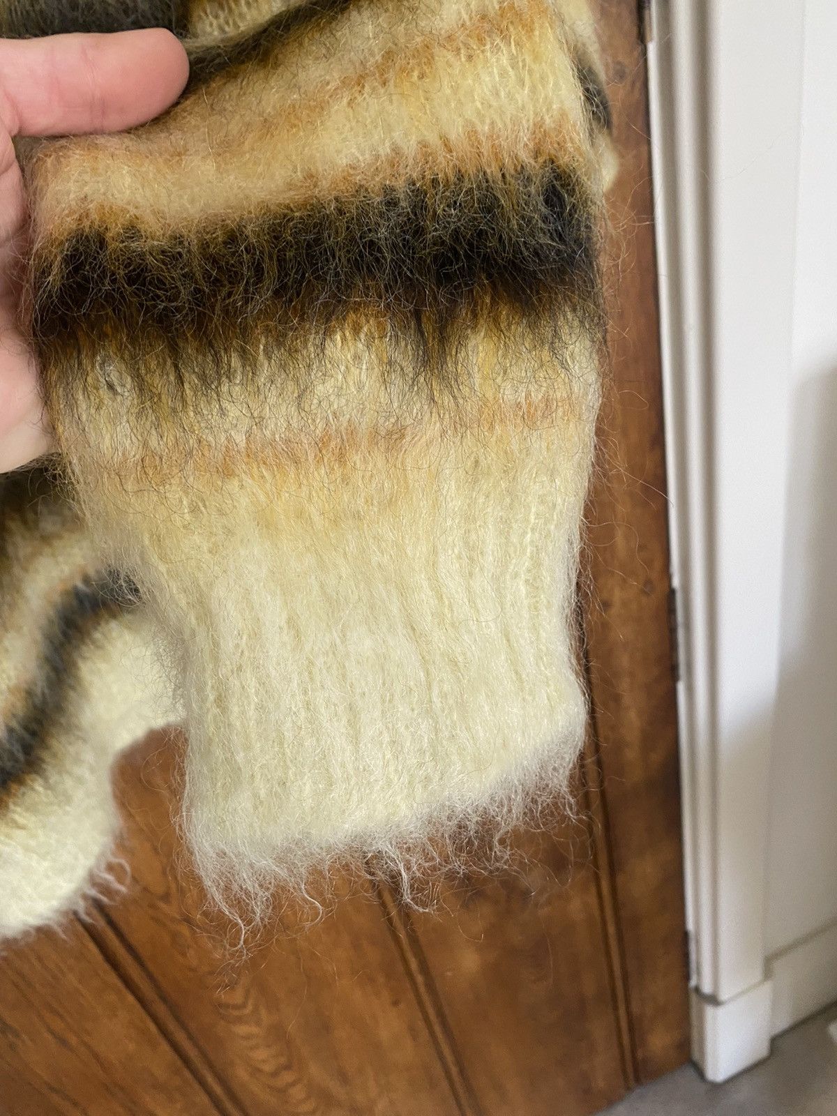 Marni FW19 Marni fuzzy wuzzy mohair bee 🐝 jumper grail rare 😍😍😍 Size US L / EU 52-54 / 3 - 14 Thumbnail